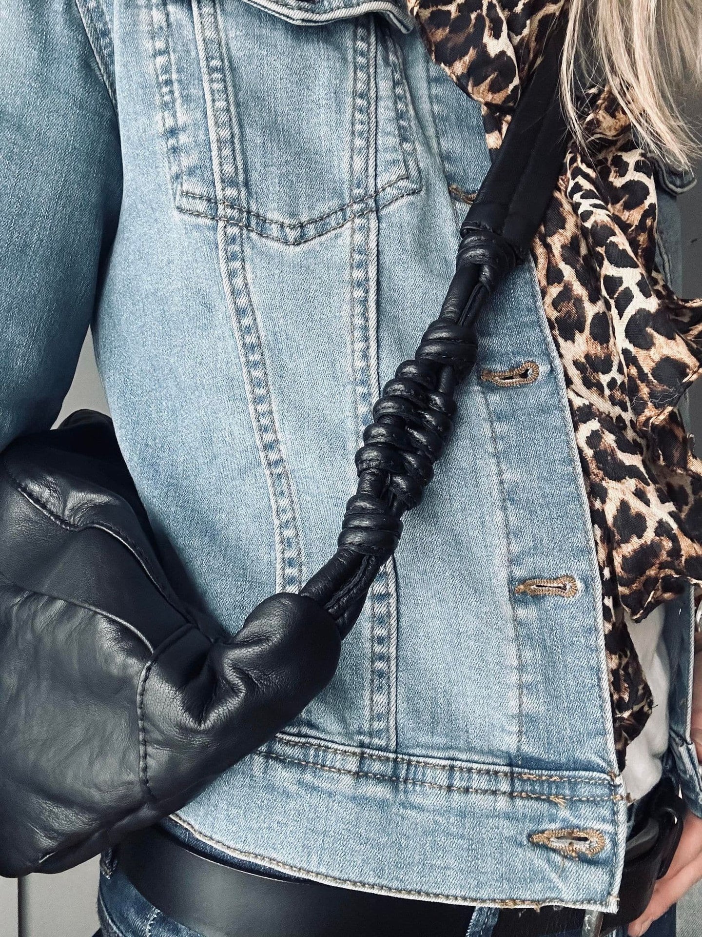 Bumbag - Black Robe - VIAMAJA.DK