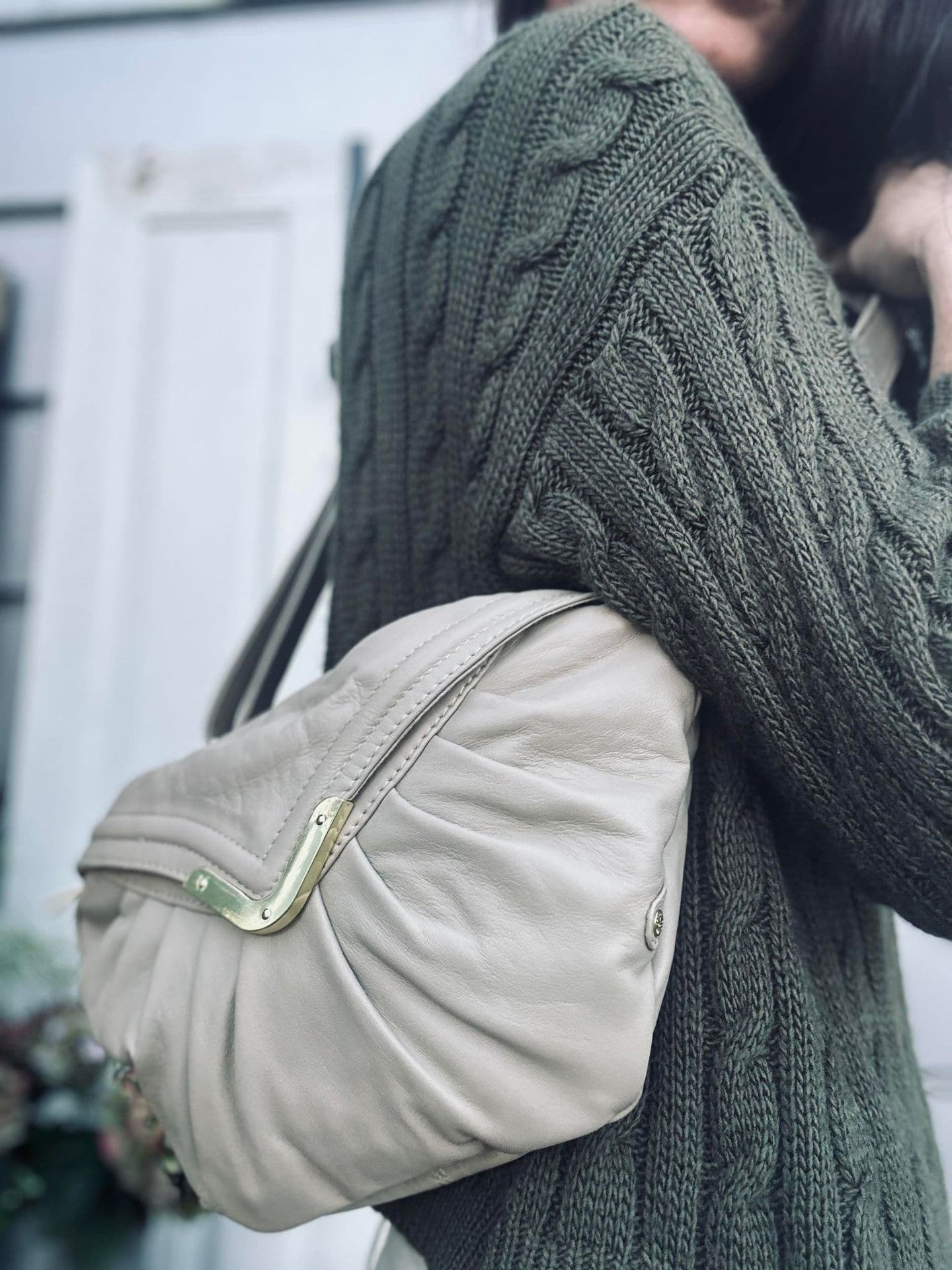Bumbag FEMININ i blød skindkvalitet - VIAMAJA.DK