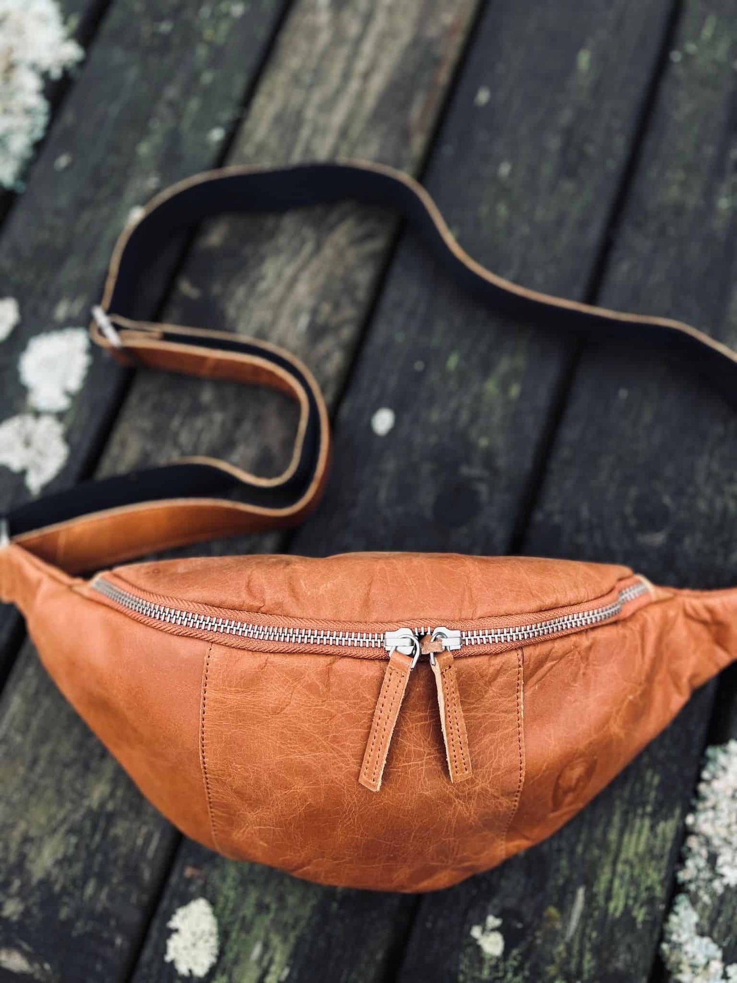 Bumbag i cognac bøffelskind - VIAMAJA.DK