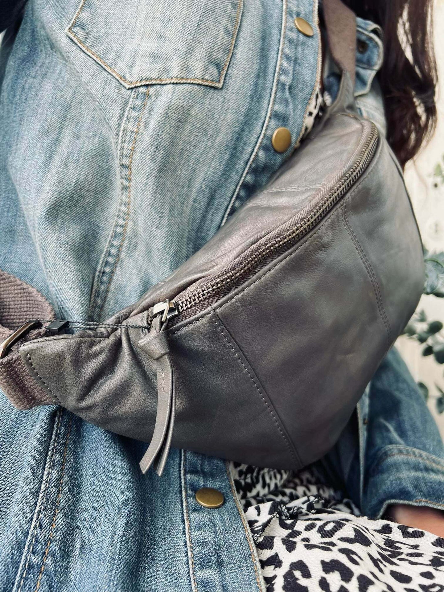 Bumbag JUNE - Grey - VIAMAJA.DK