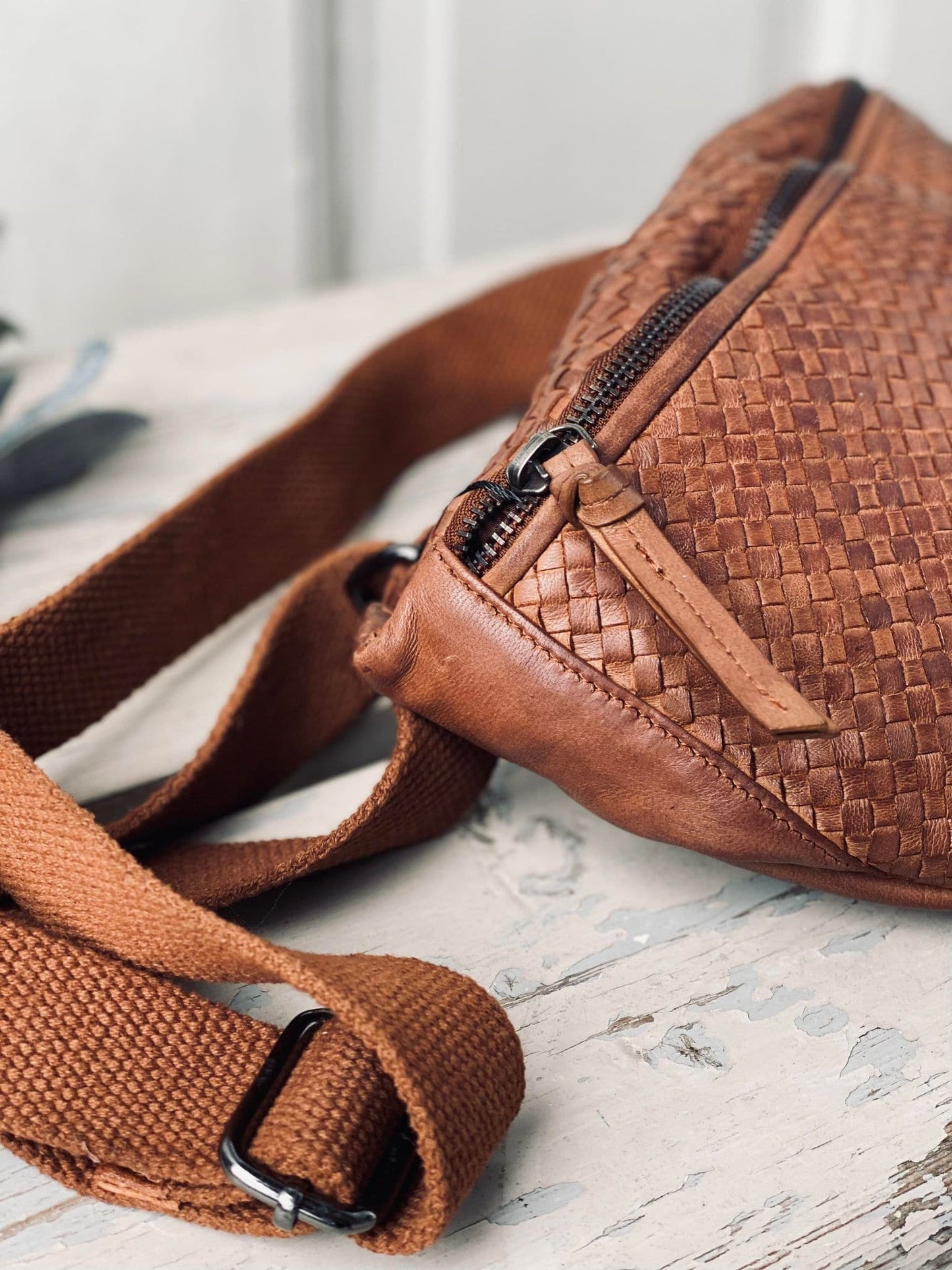 Bumbag KATIE flet - Dark cognac - VIAMAJA.DK