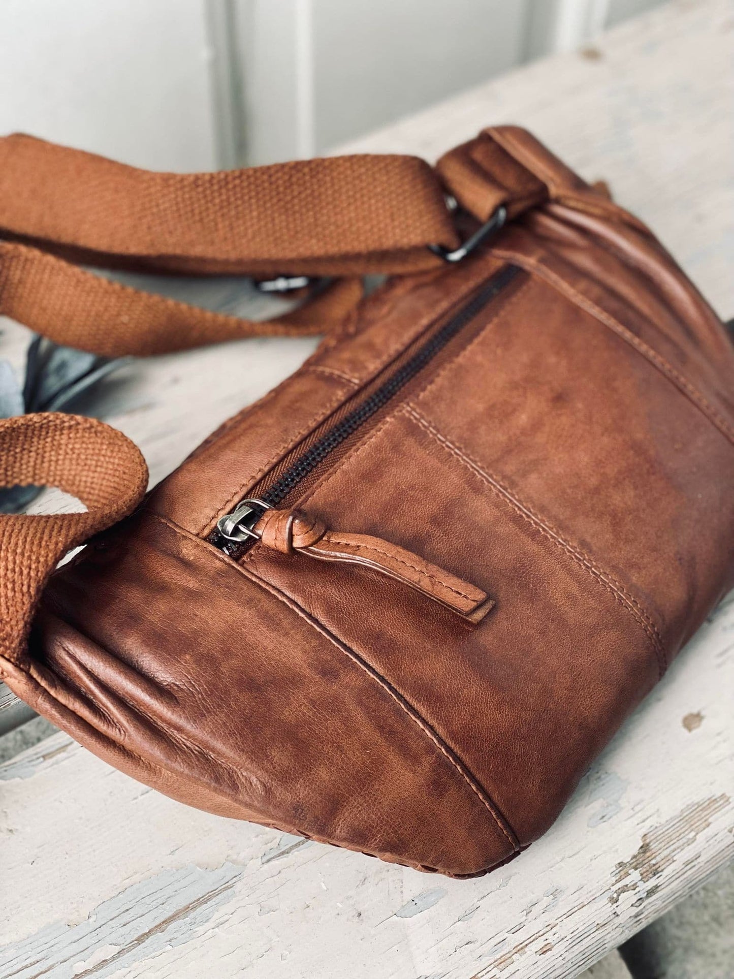 Bumbag KATIE flet - Dark cognac - VIAMAJA.DK