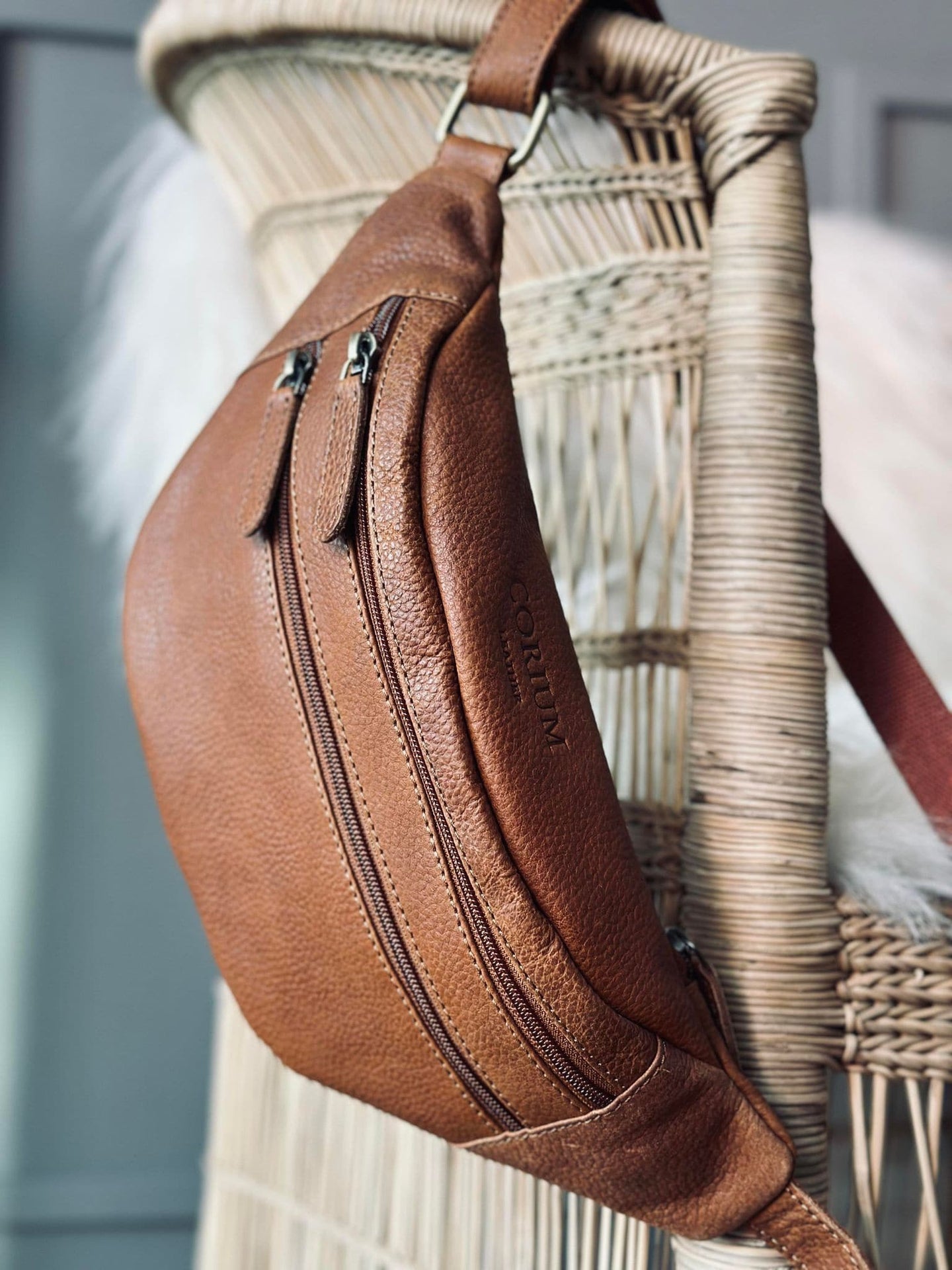 Bumbag – LINA cognac - VIAMAJA.DK