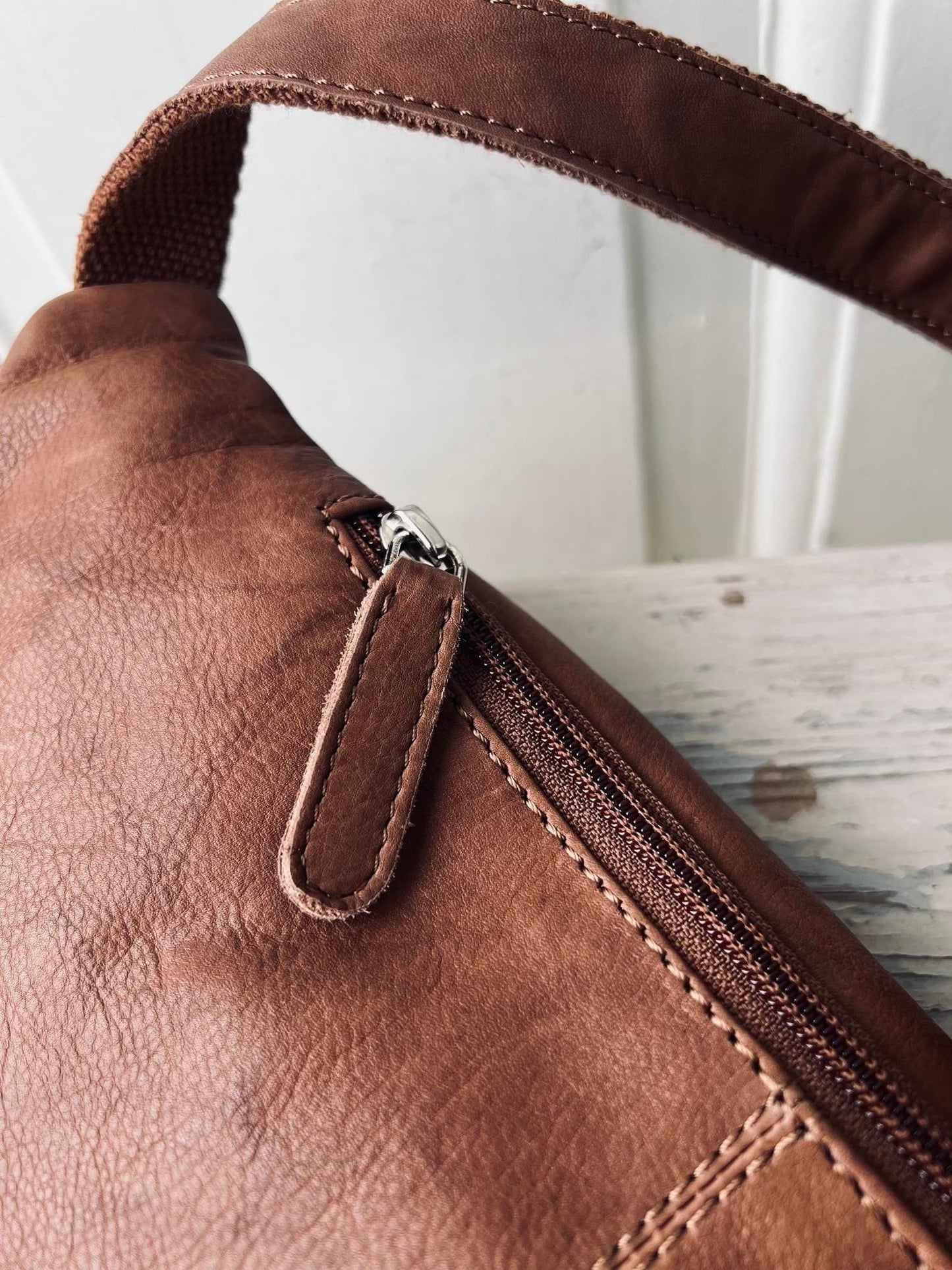 Bumbag LINA - Cognac / Brown - VIAMAJA.DK