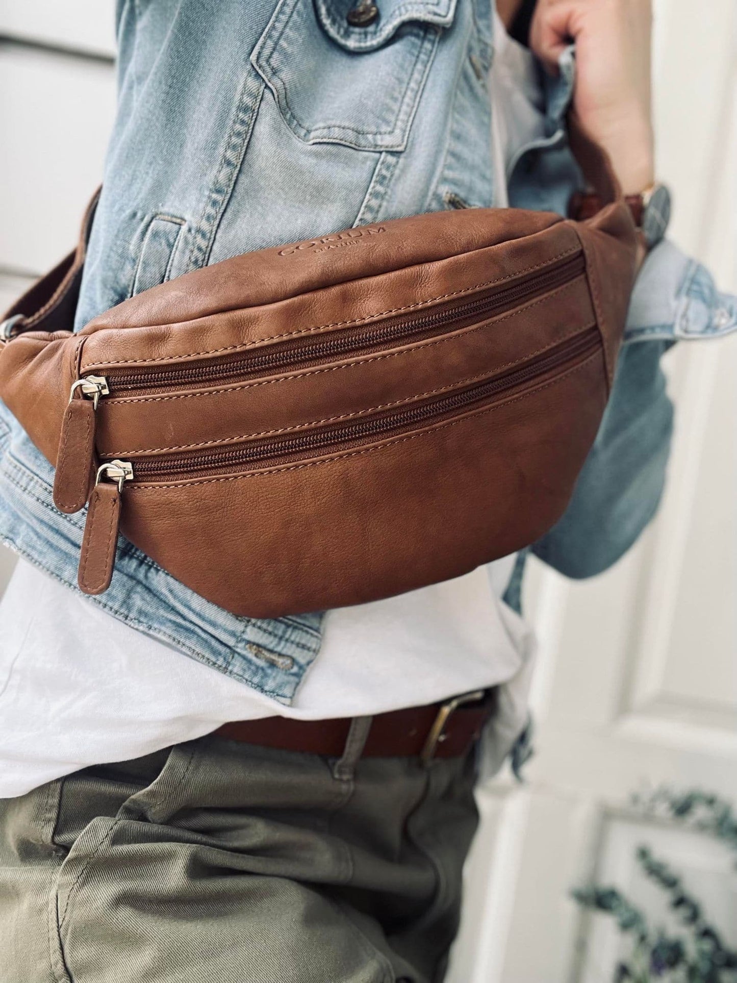 Bumbag LINA - Cognac / Brown - VIAMAJA.DK