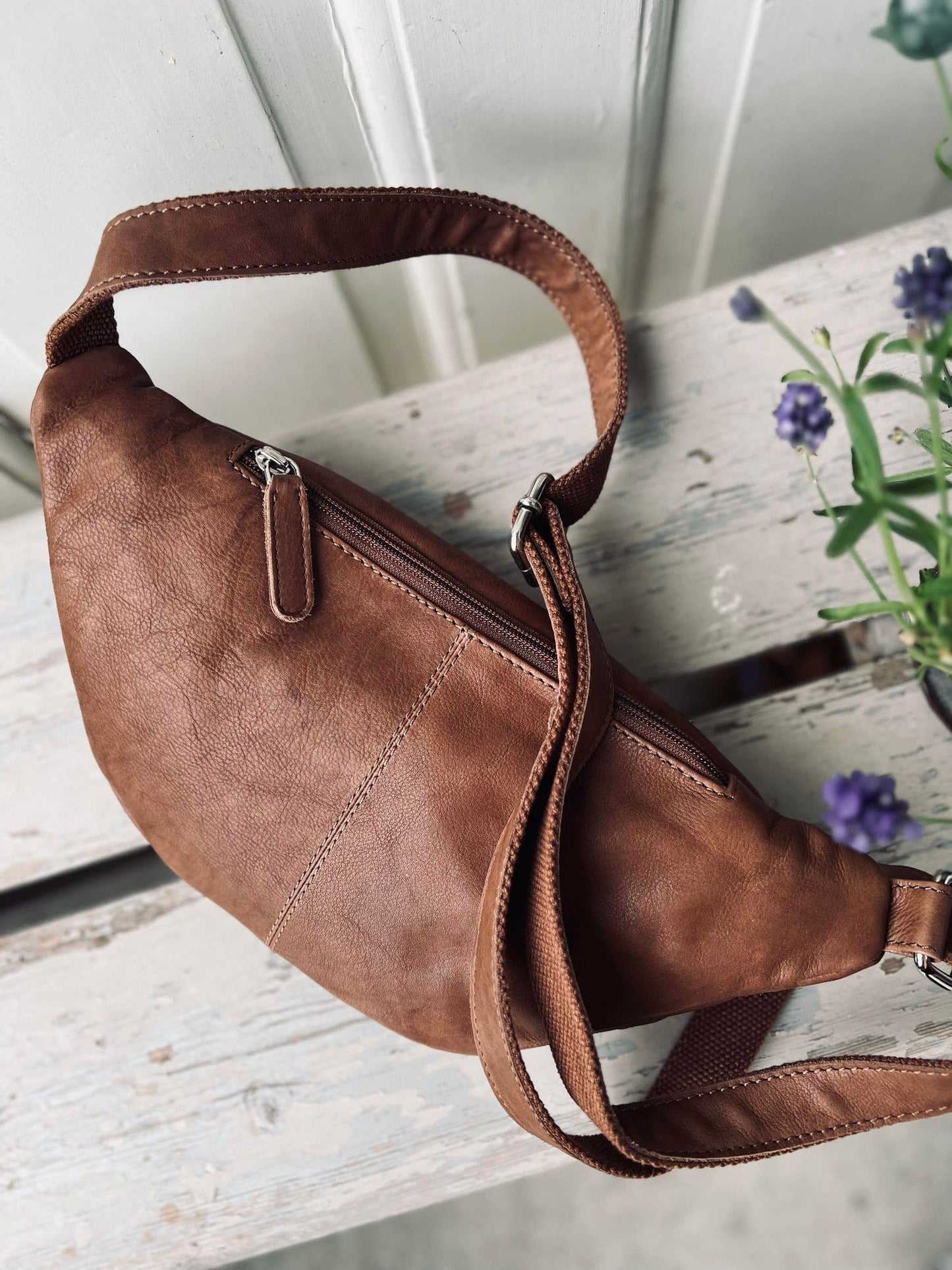 Bumbag LINA - Cognac / Brown - VIAMAJA.DK