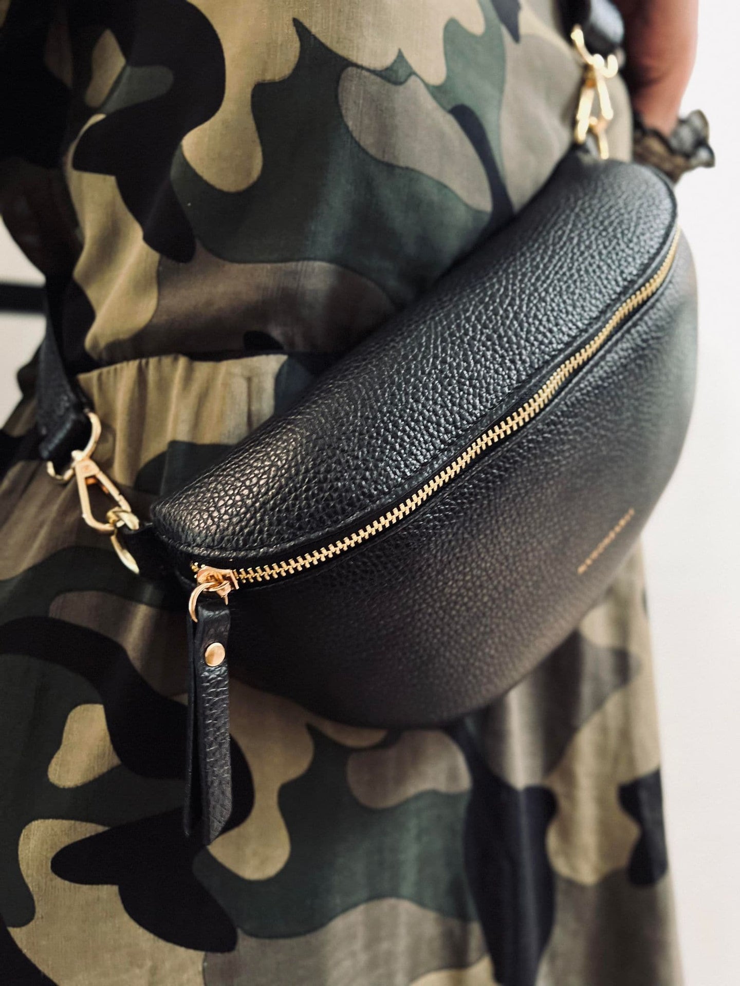 Bumbag Liva - Black / Gold - VIAMAJA.DK