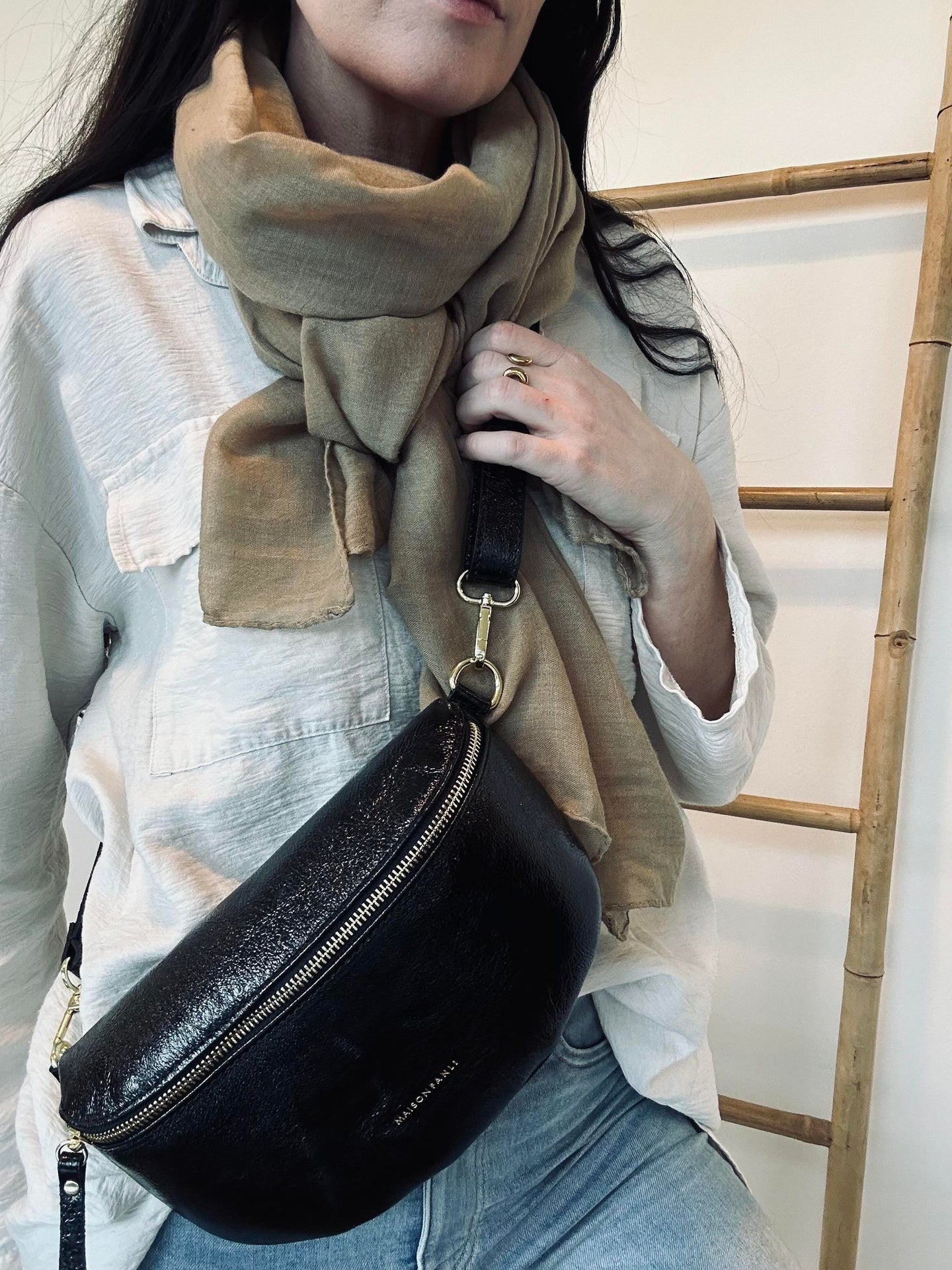 Bumbag Liva – Black / Gold Shiny - VIAMAJA.DK