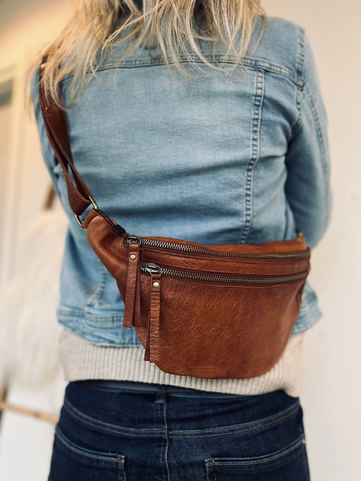 Bumbag No.9 Walnut - VIAMAJA.DK
