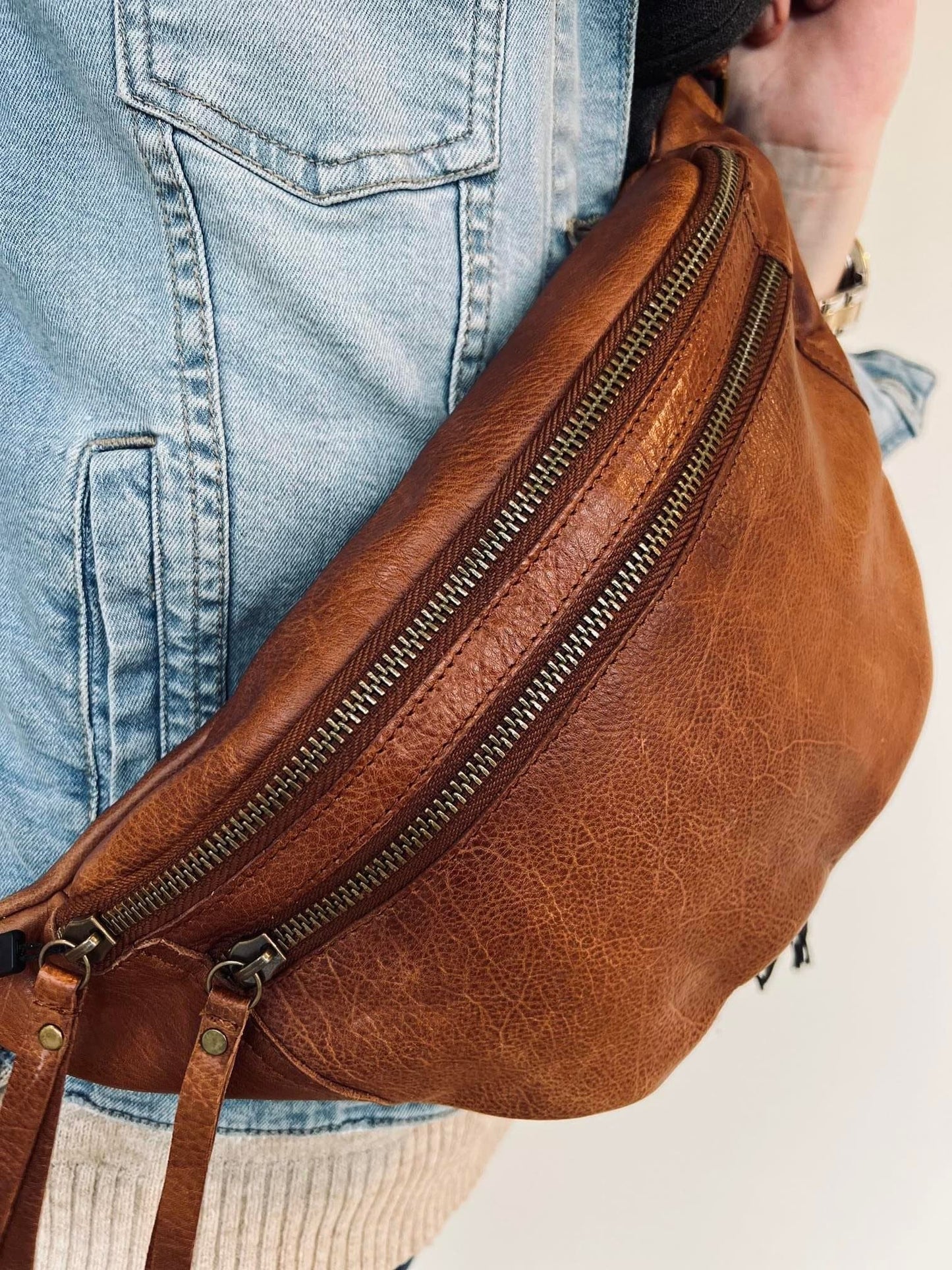 Bumbag No.9 Walnut - VIAMAJA.DK