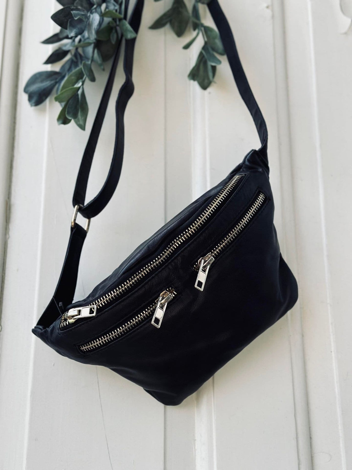 Bumbag SPRING Black - VIAMAJA.DK
