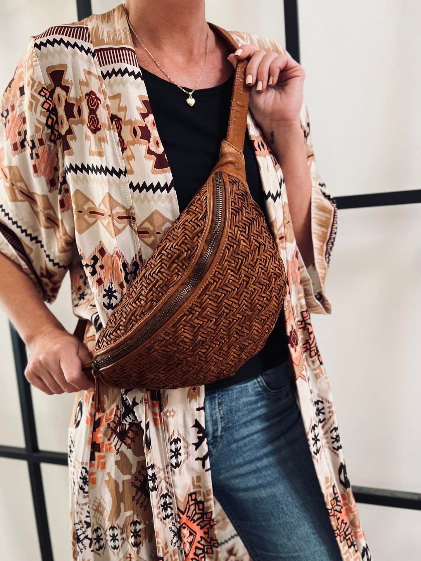 Bumbag - Unik cognac flet mønster - VIAMAJA.DK