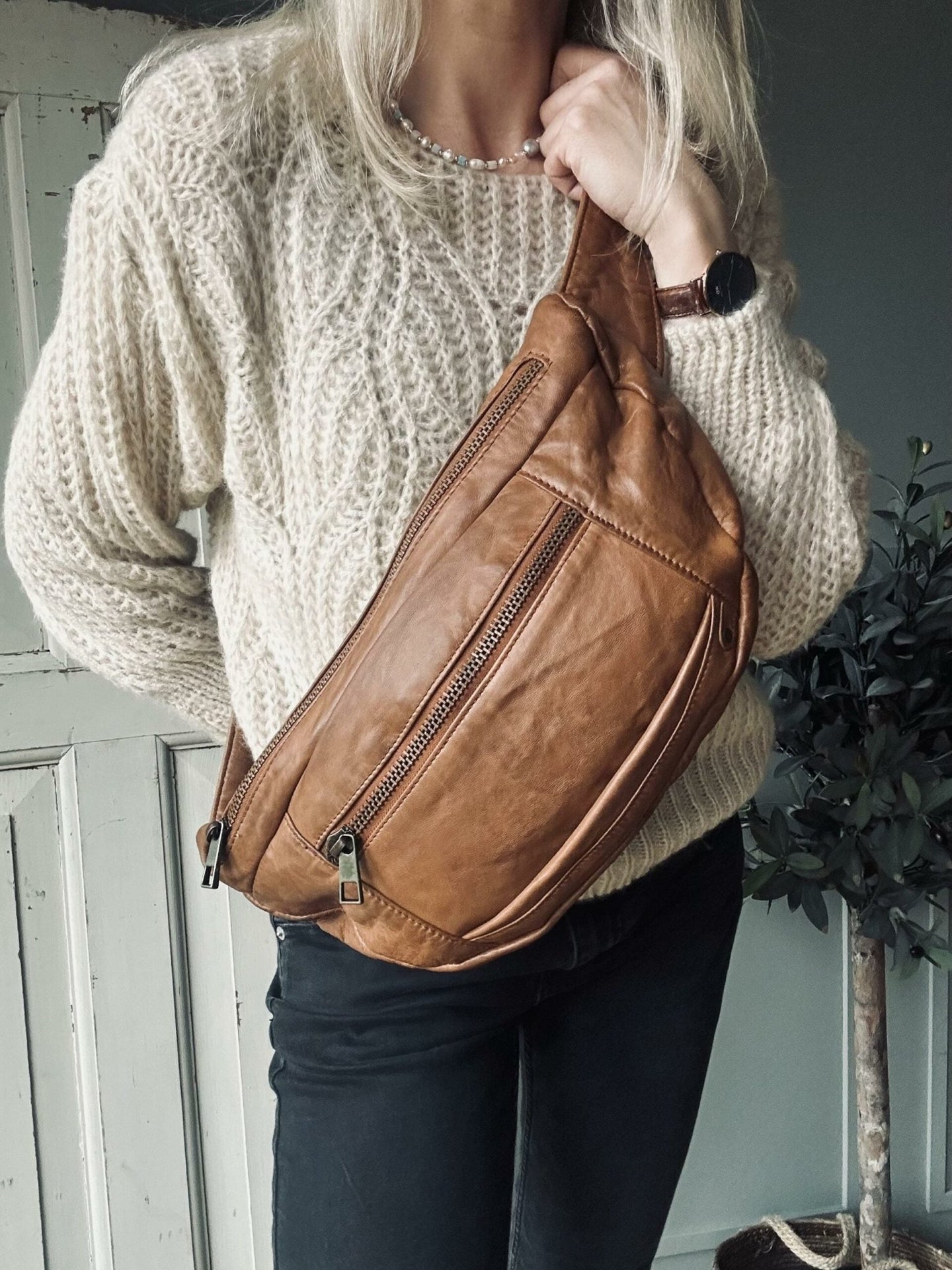 Bumbag XL MIRA – Cognac - VIAMAJA.DK