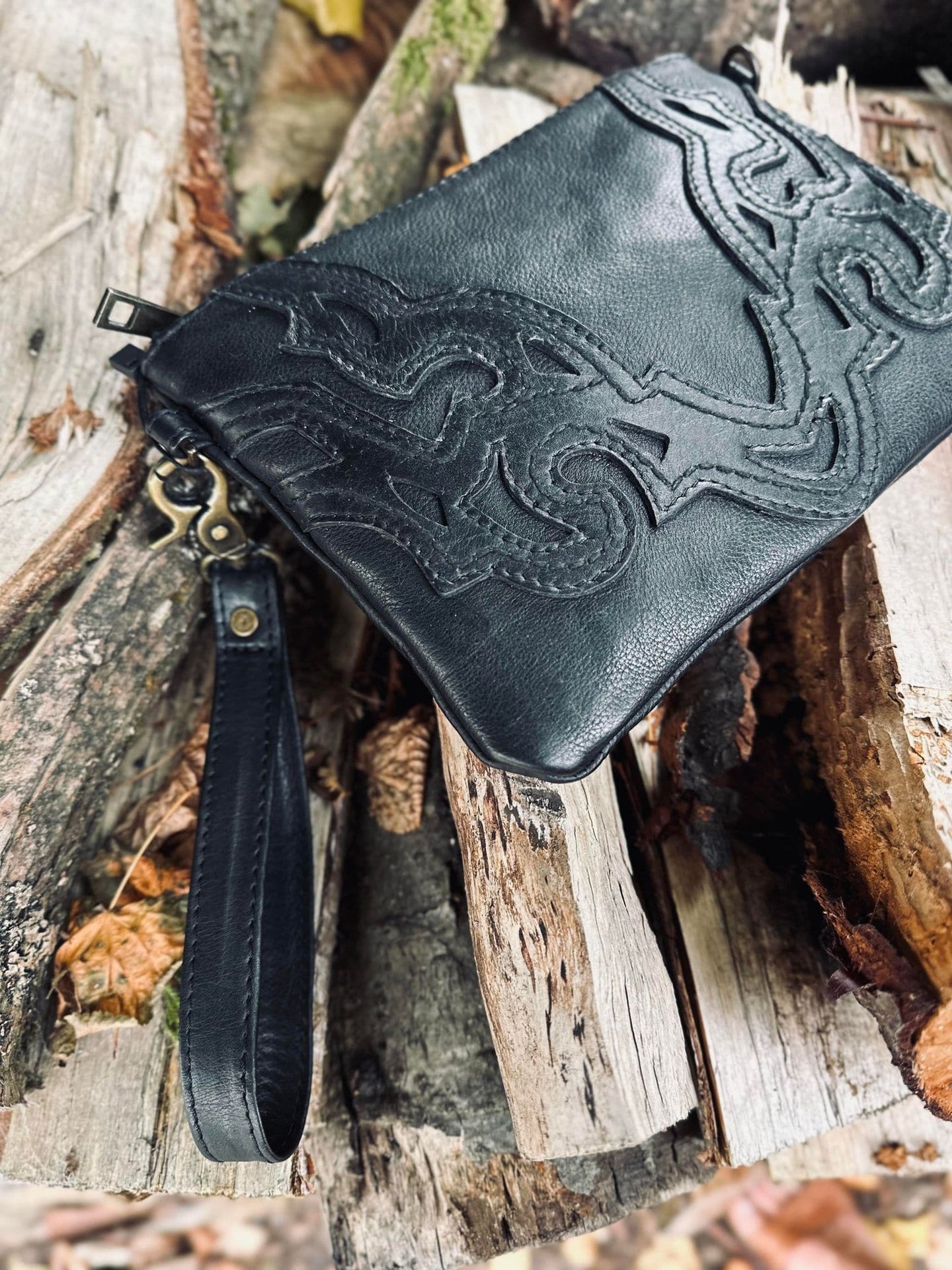 Clutch CARGO Black - VIAMAJA.DK