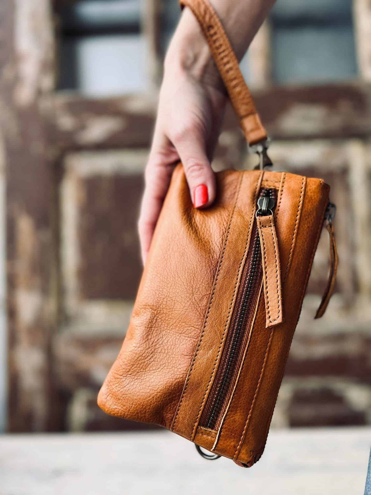 Clutch LAURA – Cognac - VIAMAJA.DK