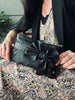 Clutch mit Schleife – Black leather