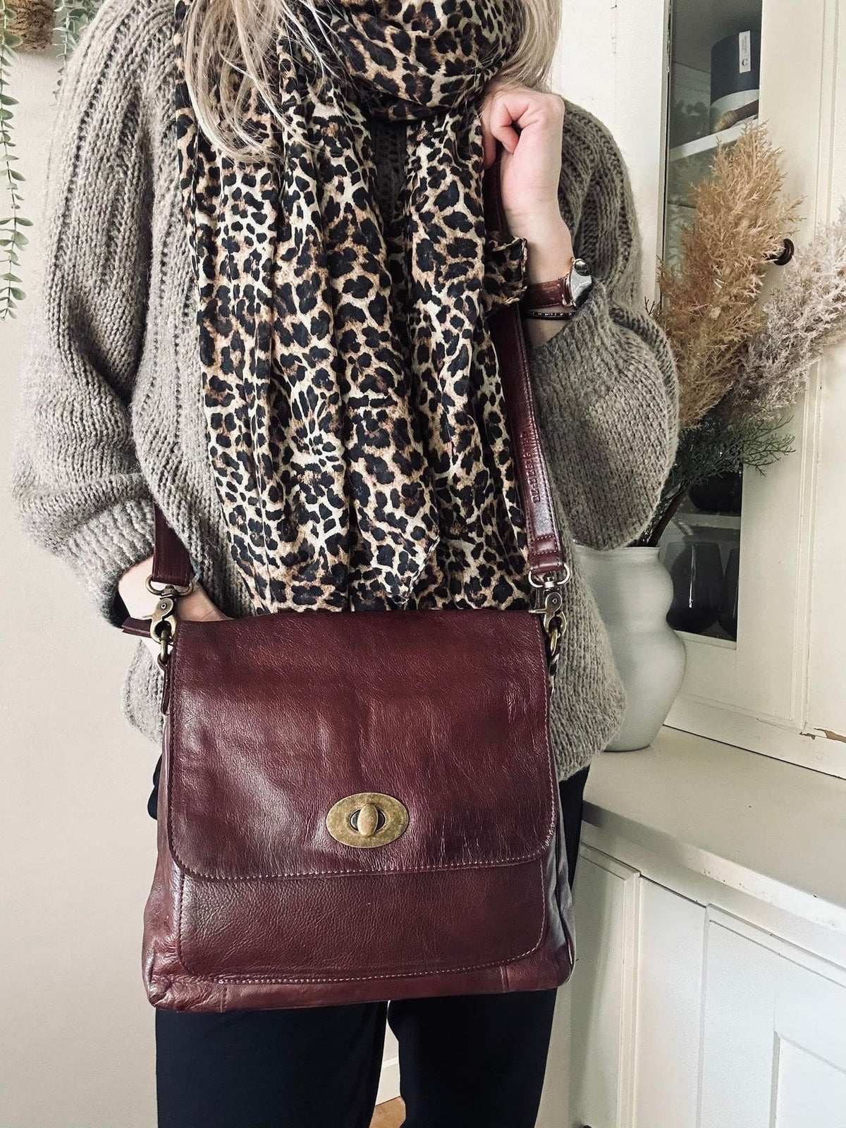 Crossbody Ella Brown - VIAMAJA.DK