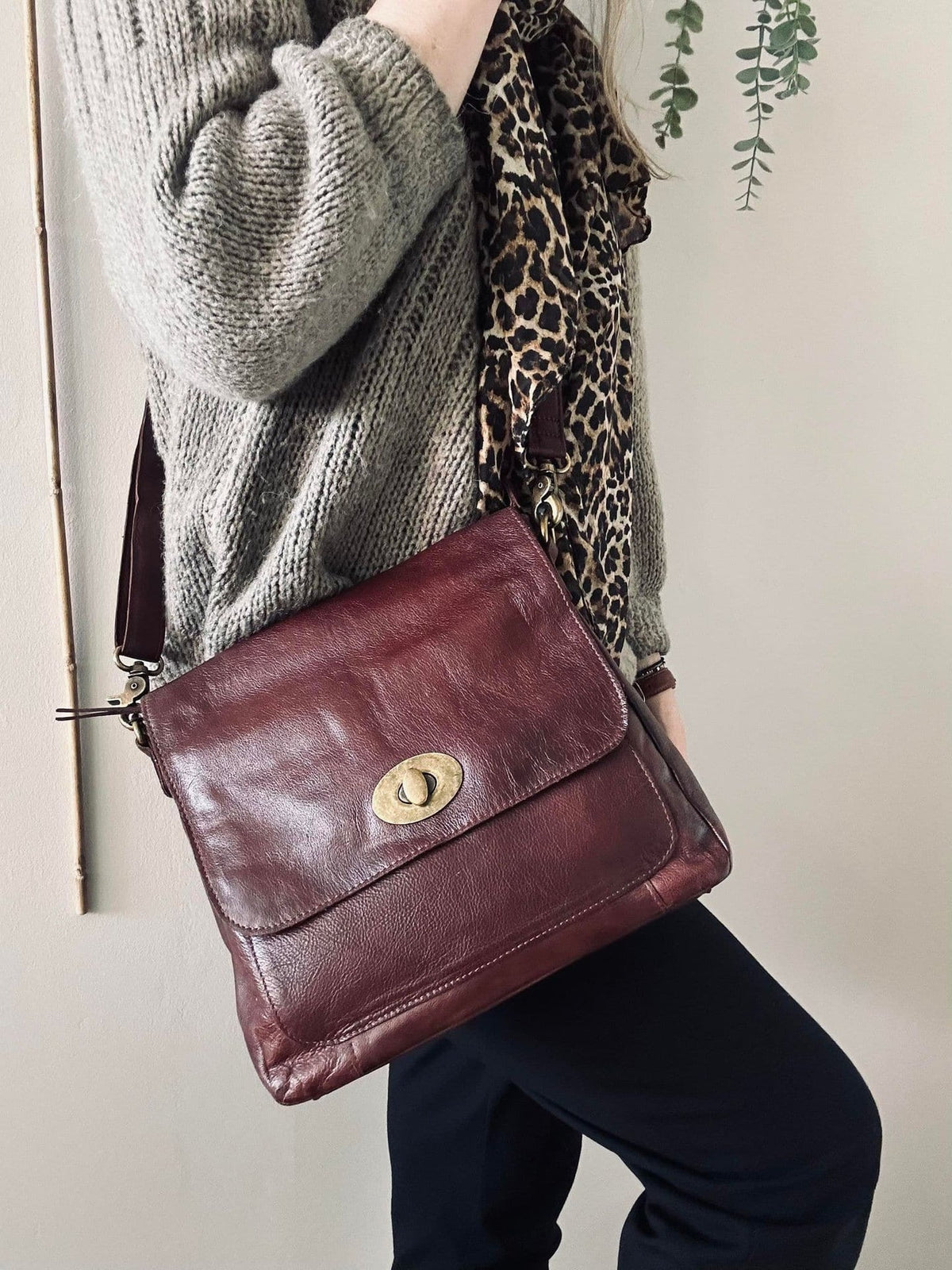 Crossbody Ella Brown - VIAMAJA.DK