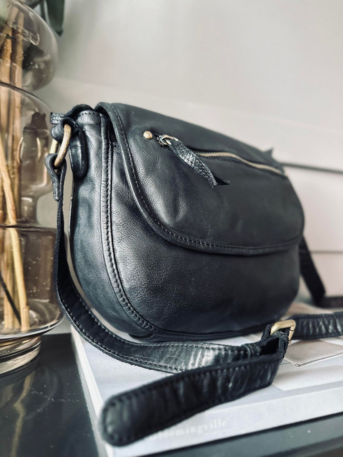 Crossbody Emily Raw Boheme – Black - VIAMAJA.DK