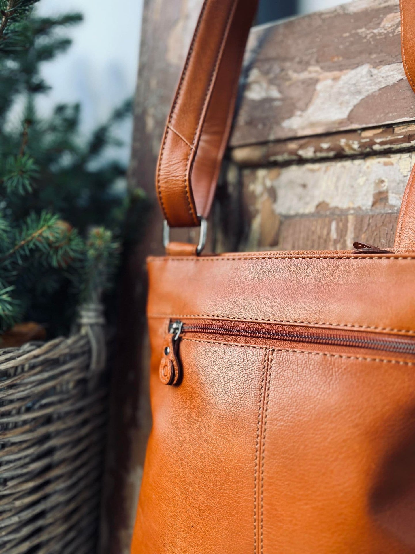 Crossbody GRY – Cognac ultra blødt kalveskind - VIAMAJA.DK