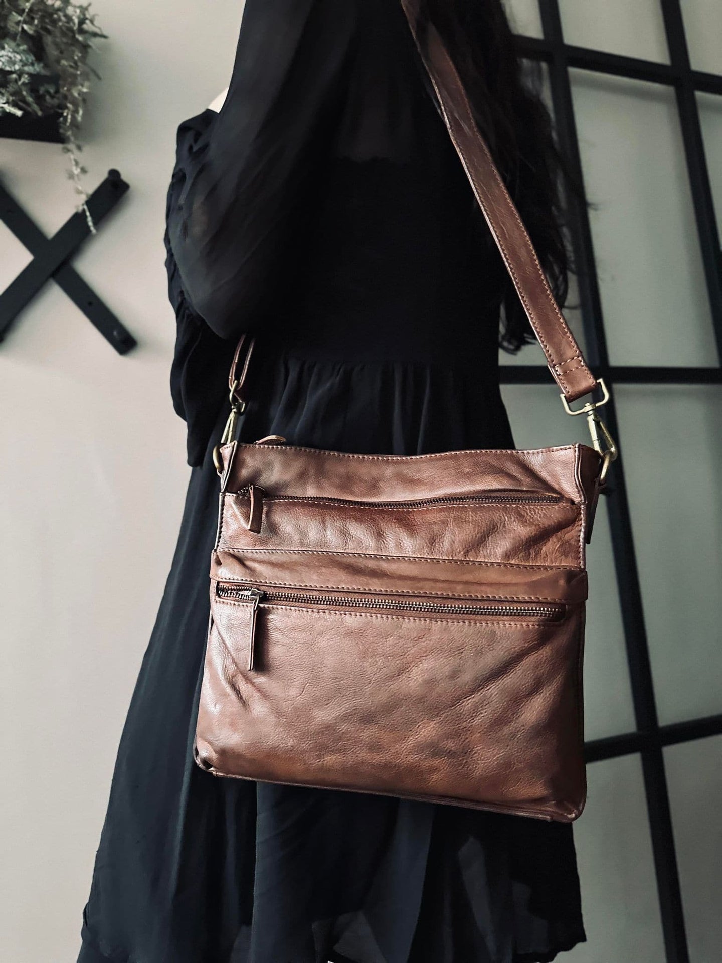 Crossbody MILANO Brown - VIAMAJA.DK