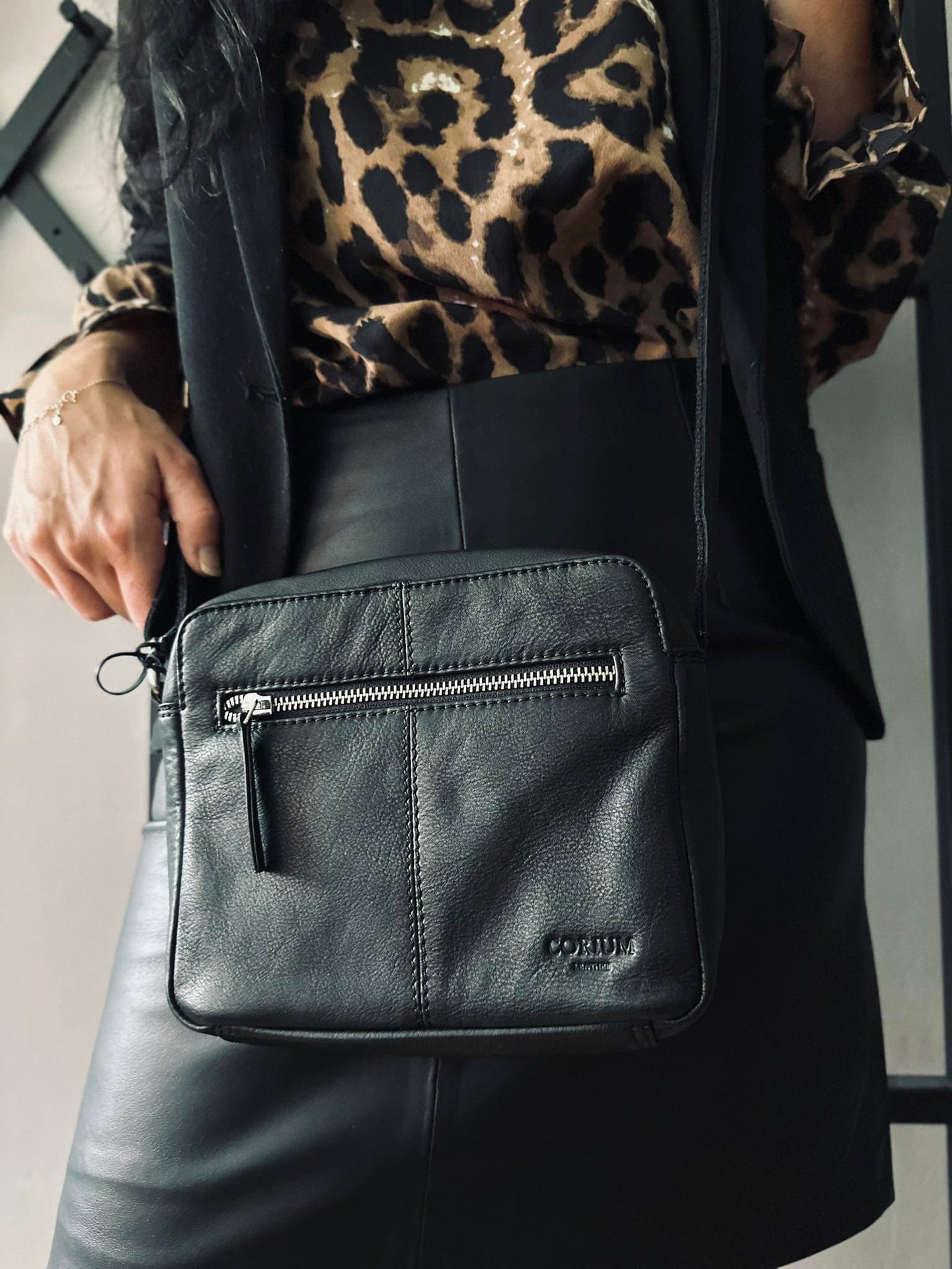 Crossbody Nola Black - VIAMAJA.DK