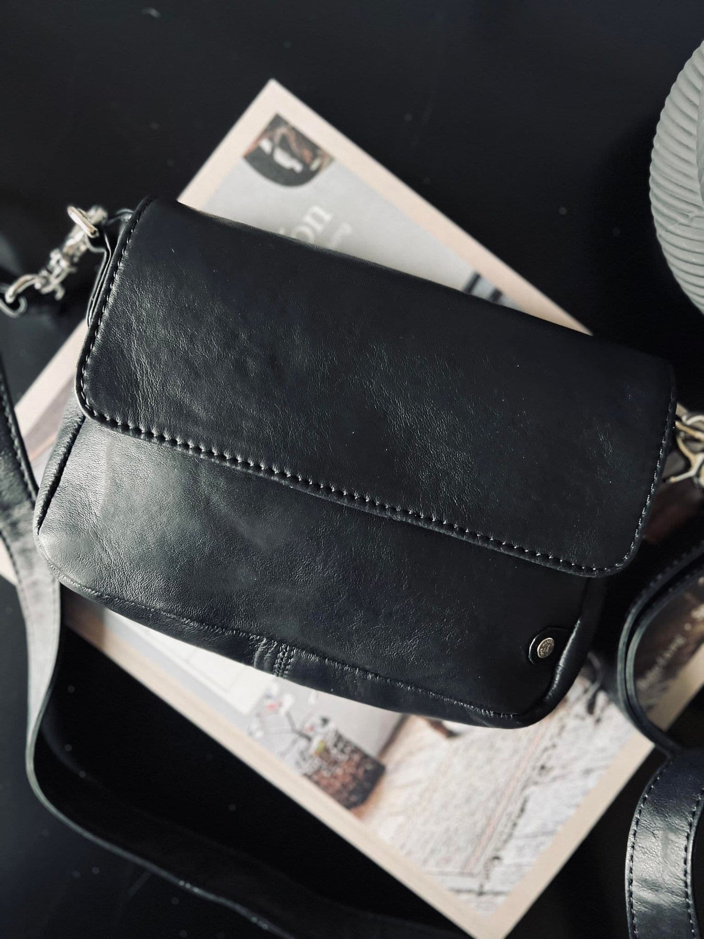 Crossbody - VIXA Black - VIAMAJA.DK