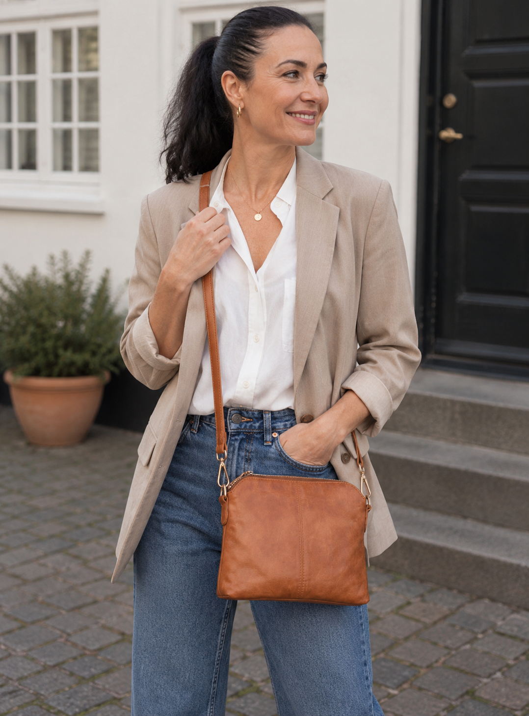 Crossbody-Clutch ALICE Cognac - Taschenriemen inklusive
