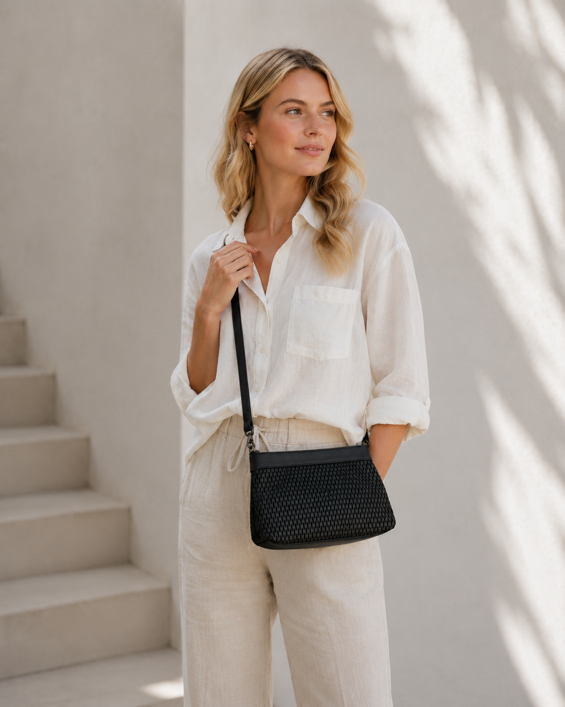 Clutch-Ledertasche mit perforiertem Muster
