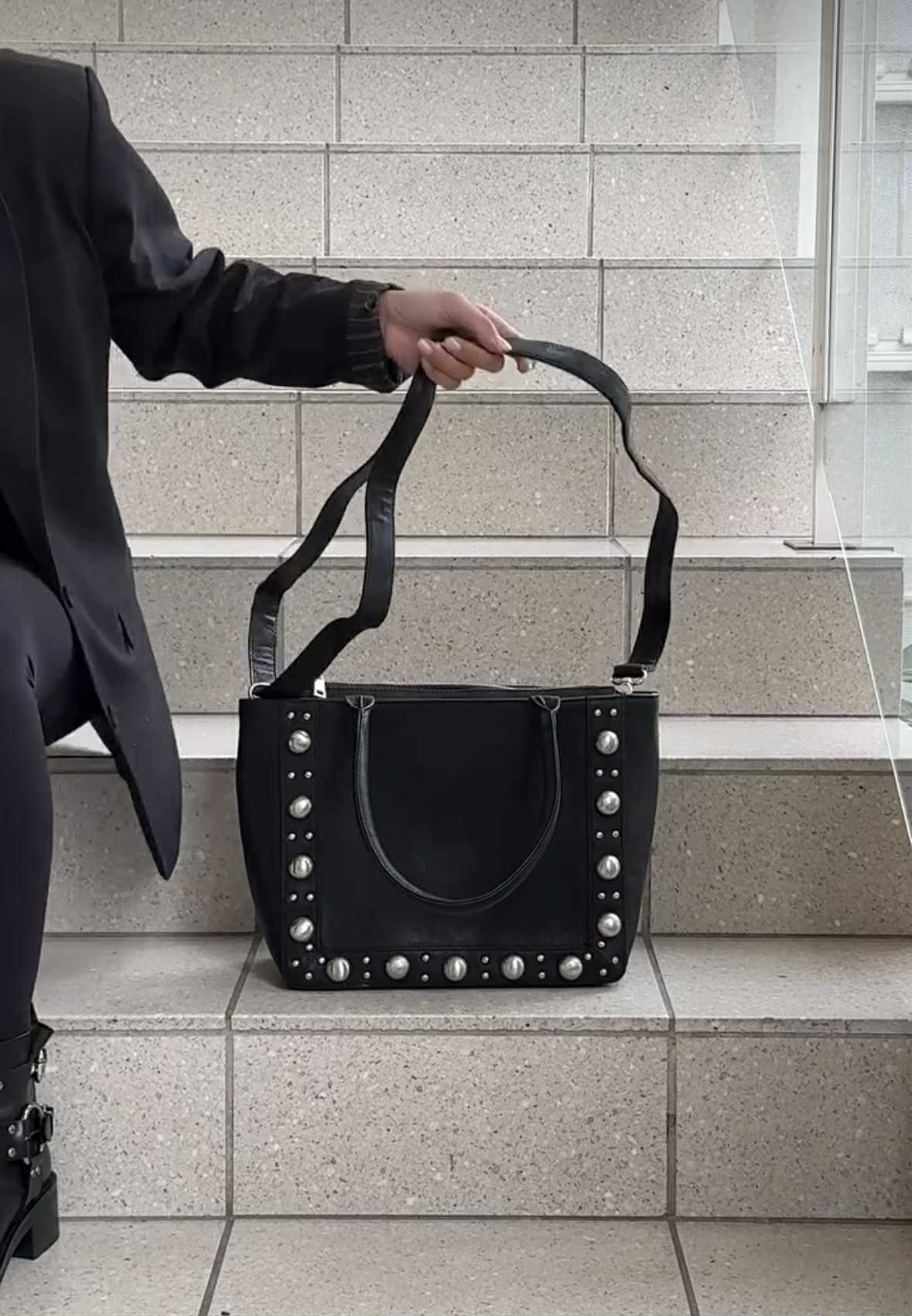 Handtasche mit Nieten