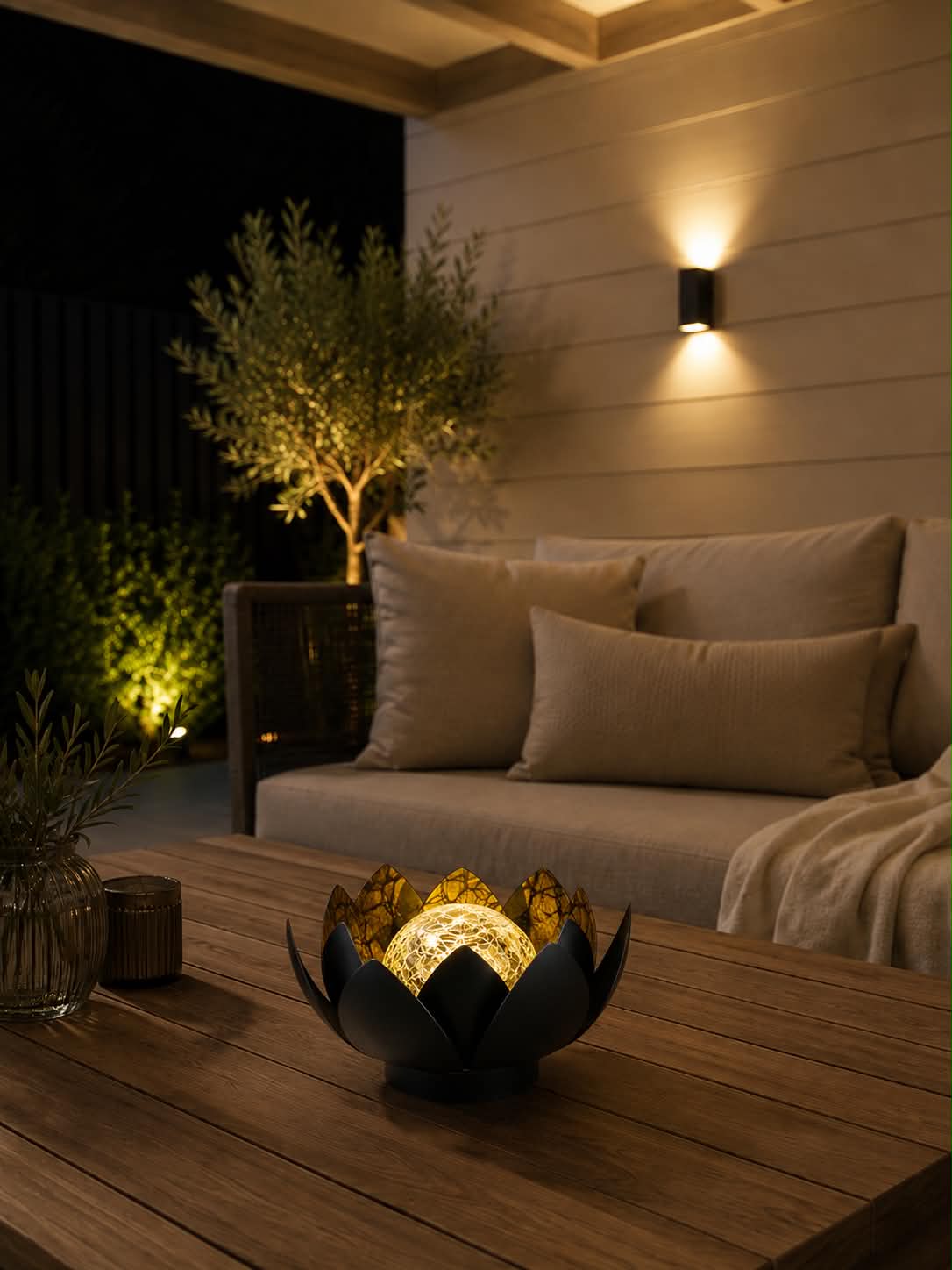 Lotus med solar