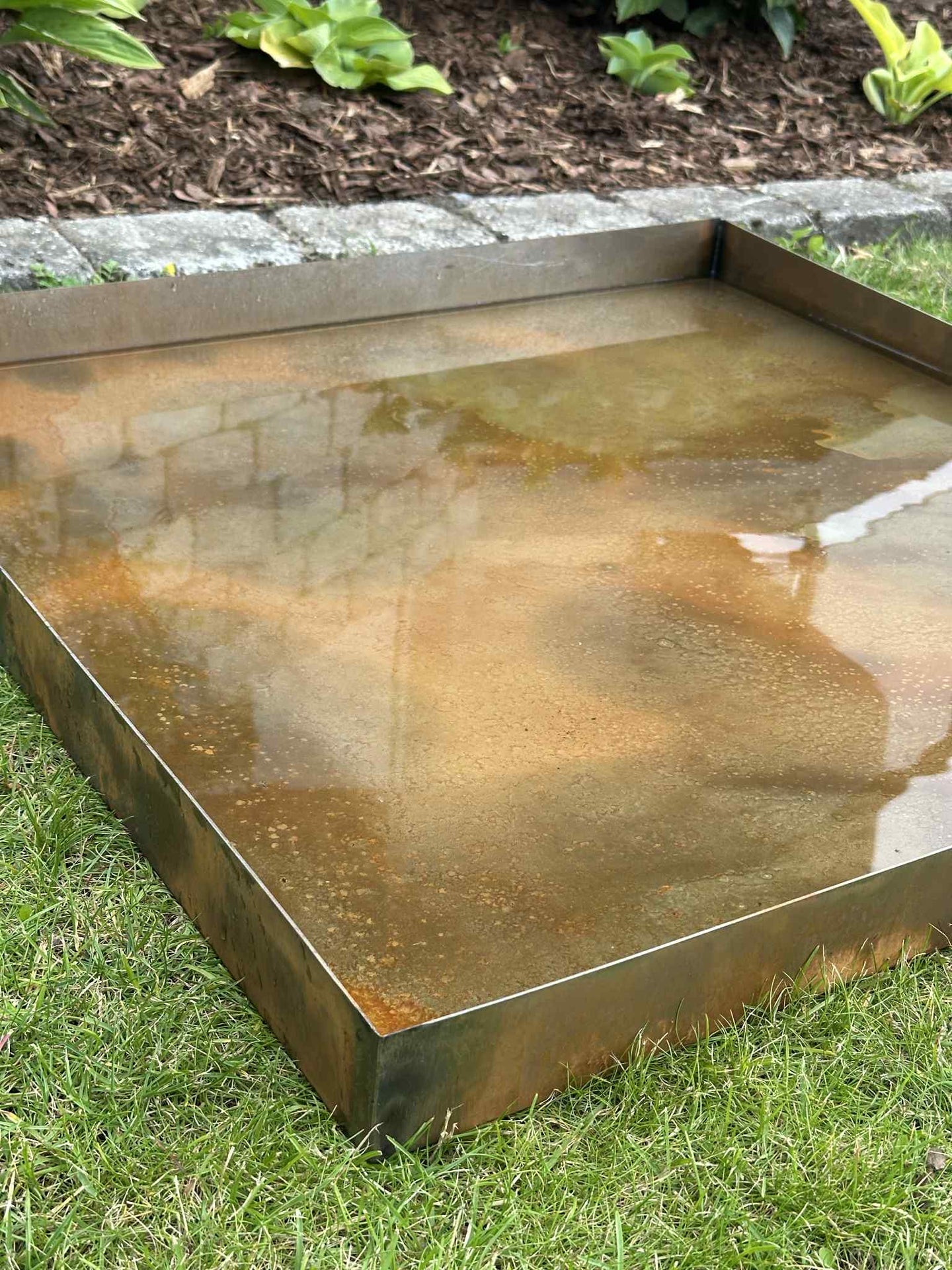 Spiegelbecken Square - Rost