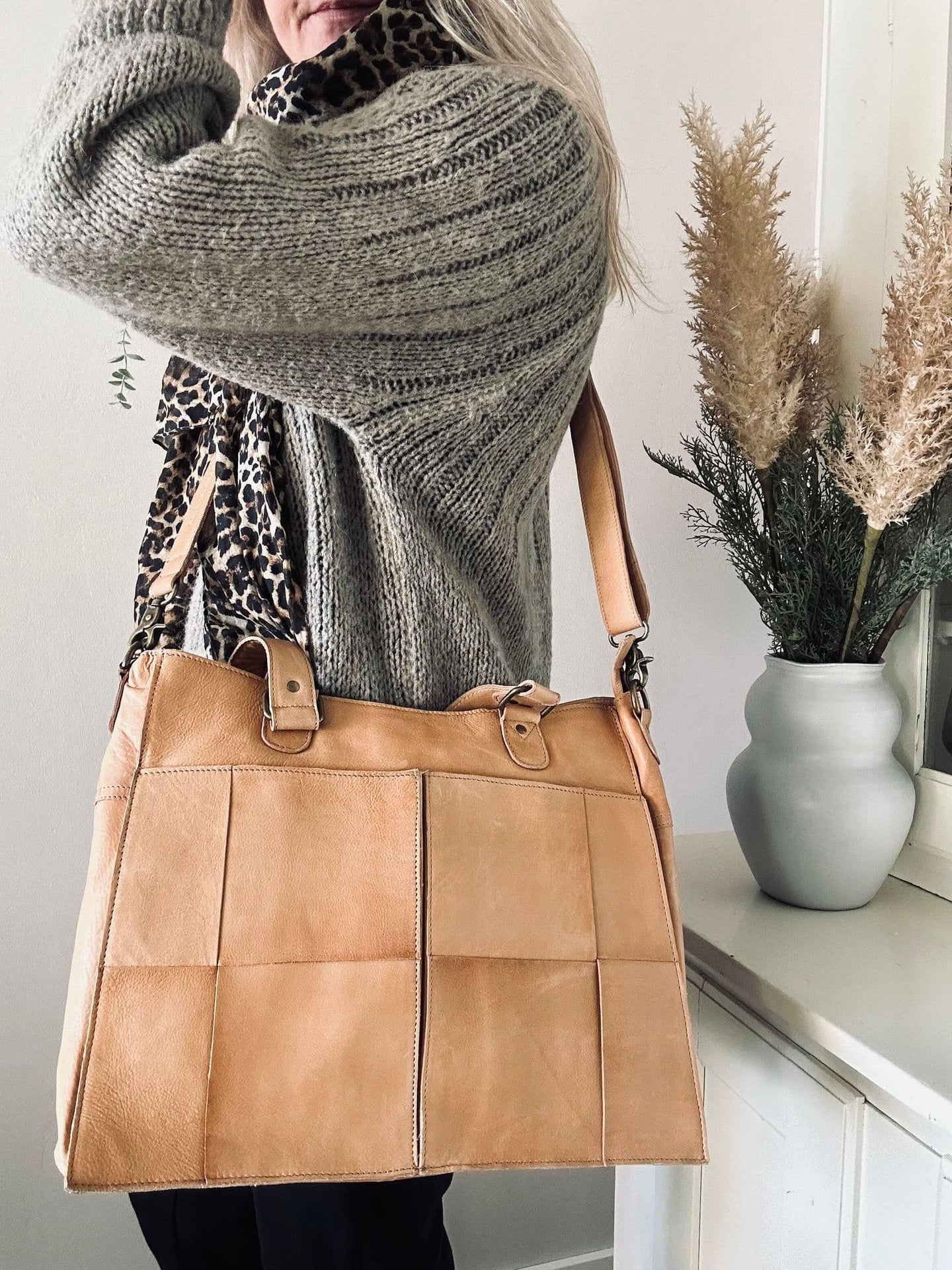 Elegant arbejdstaske / shopper – Sand - VIAMAJA.DK