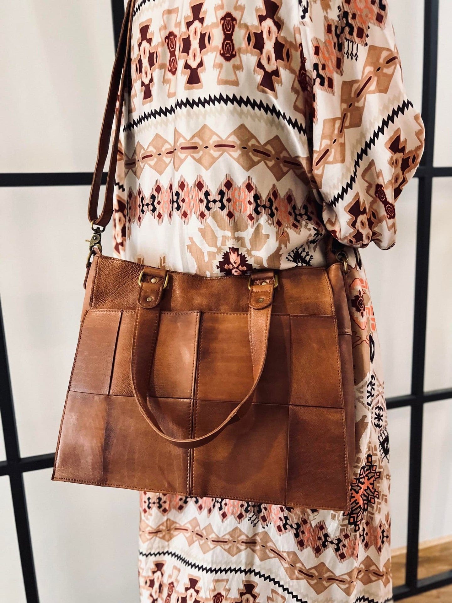 Elegant arbejdstaske / shopper - Walnut - VIAMAJA.DK