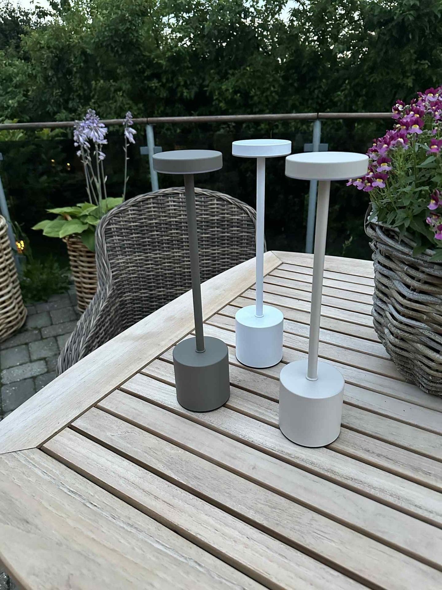 LED-Tischlampe KELLY Weiß - wiederaufladbar