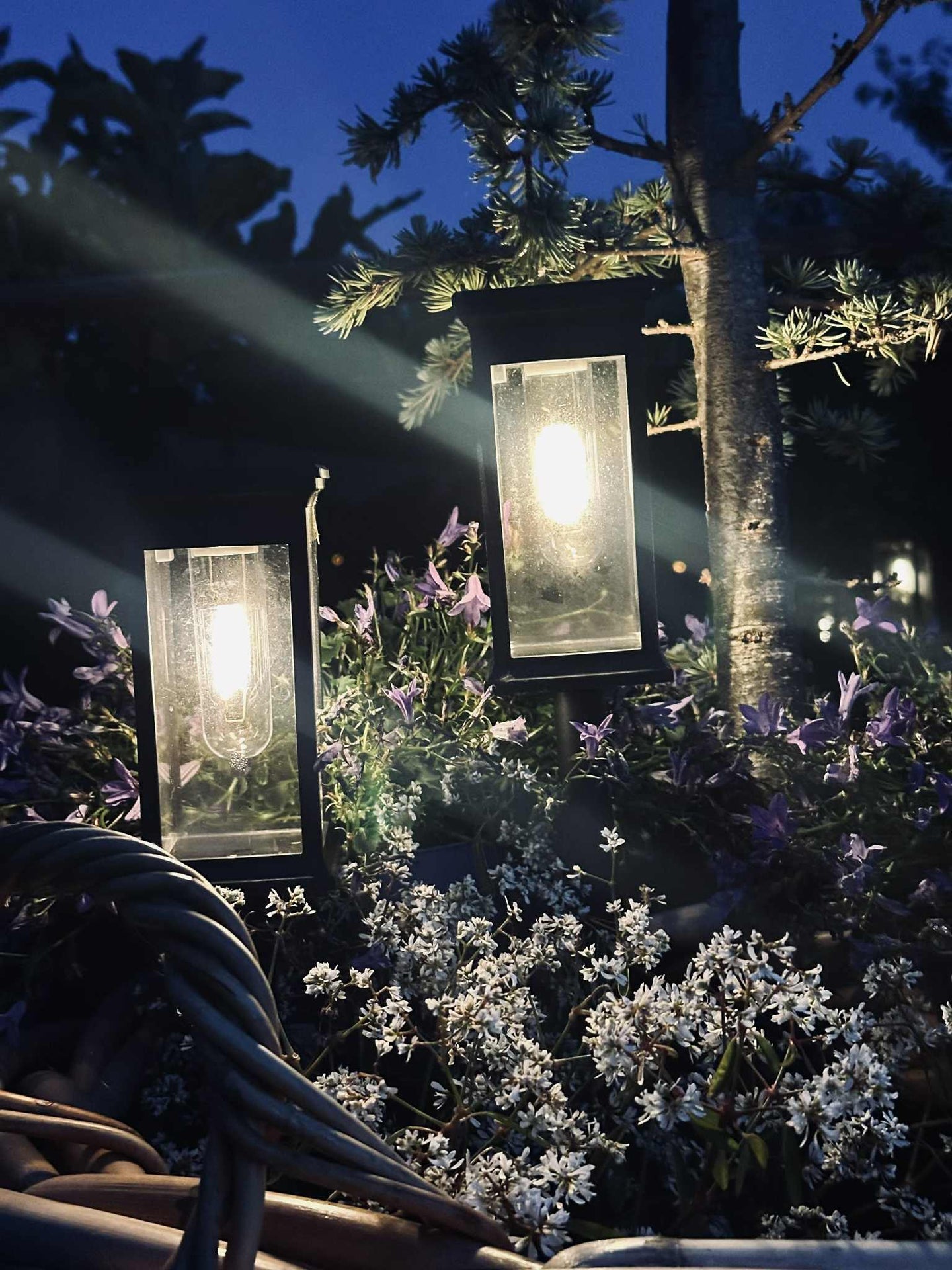 Gartenlampe MIRA mit Solar – Set mit 2 Stück.