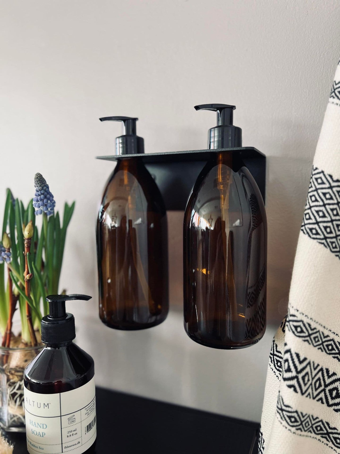 Flaskeholder - Sort til 2. Flasker - VIAMAJA.DK