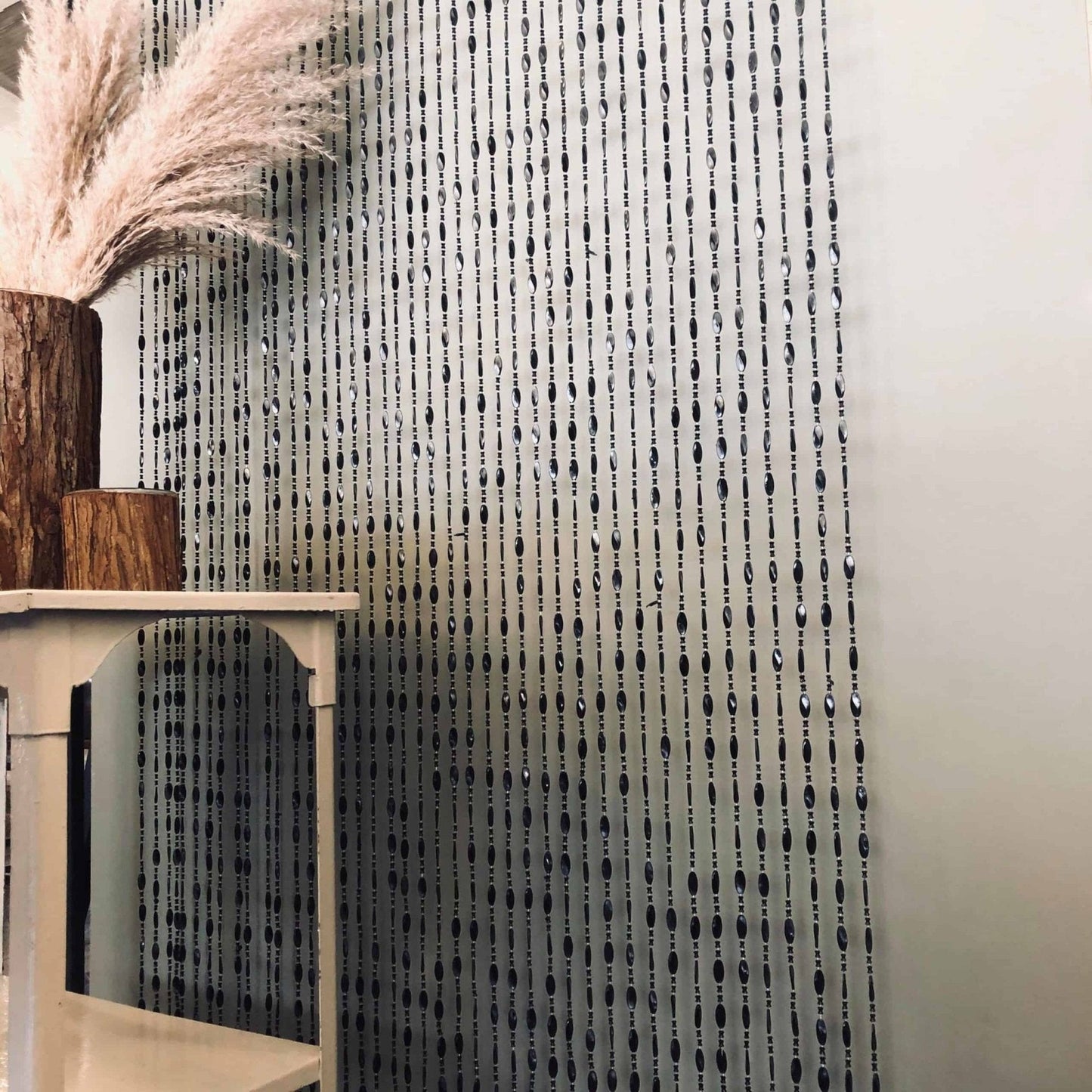Flueforhæng i sorte perler - VIAMAJA