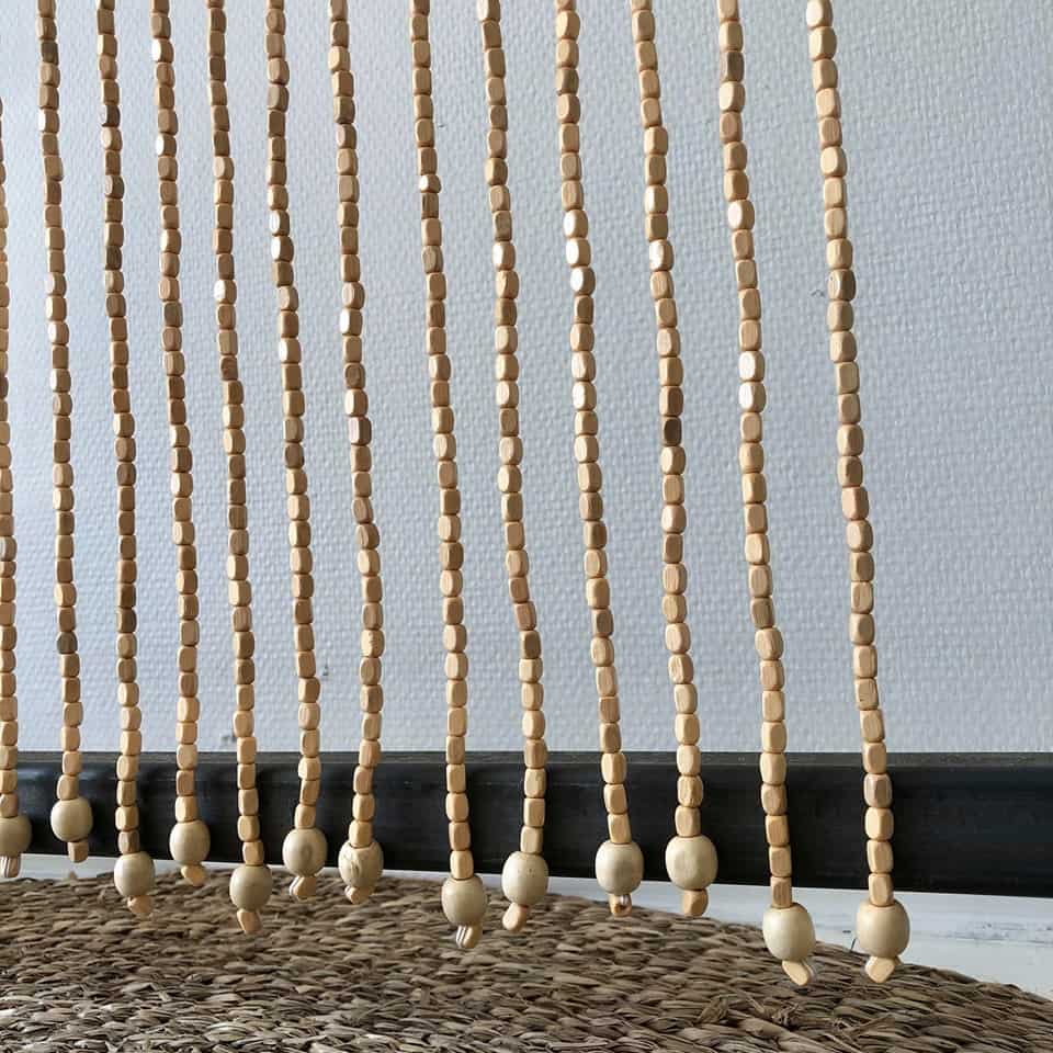 Forhæng i natur træperler - 42 strenge - VIAMAJA