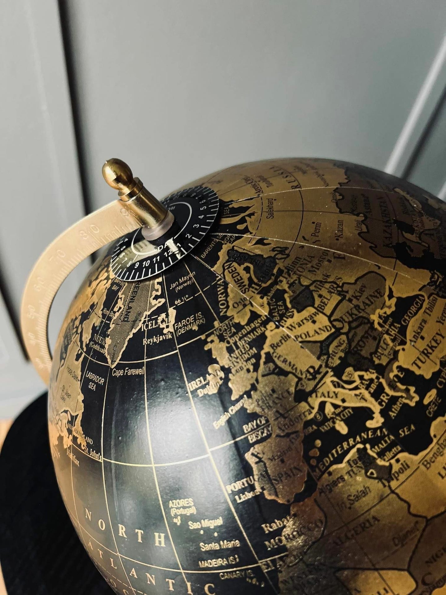 Globus - GOLD DESIGN - VIAMAJA.DK
