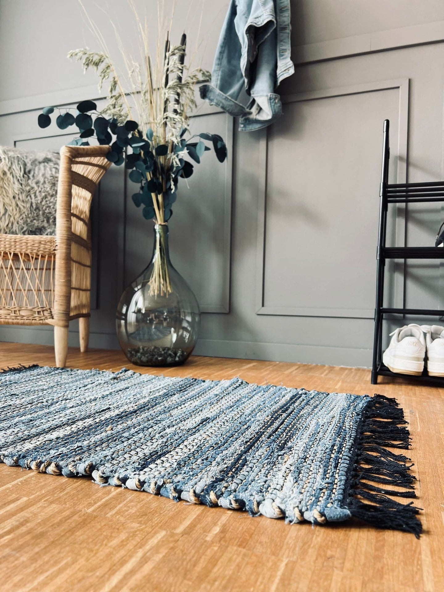 Gulvtæppe i denim og jute - 60x90cm - VIAMAJA.DK