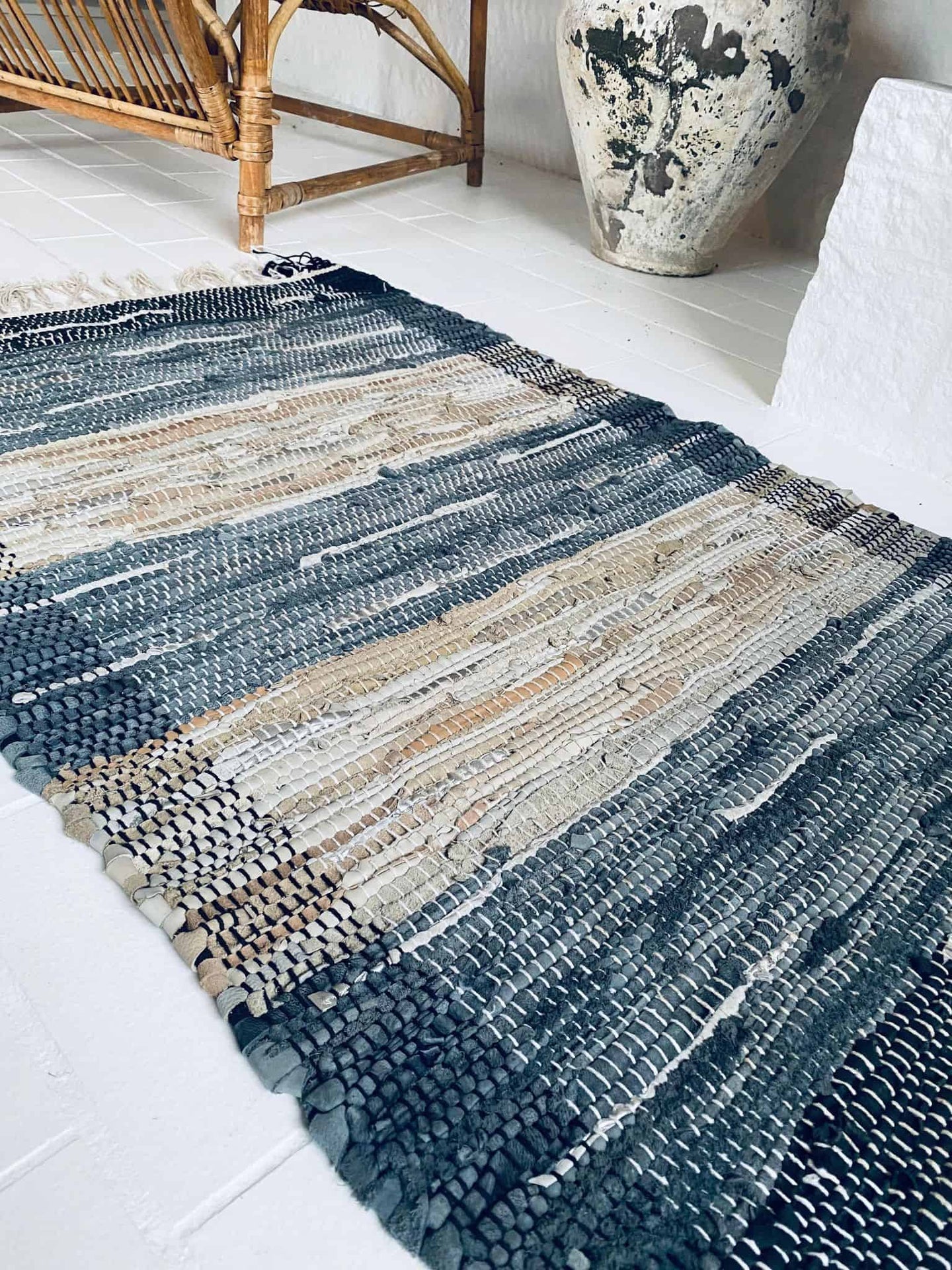 Gulvtæppe i flettet læder - 70x140cm - VIAMAJA.DK