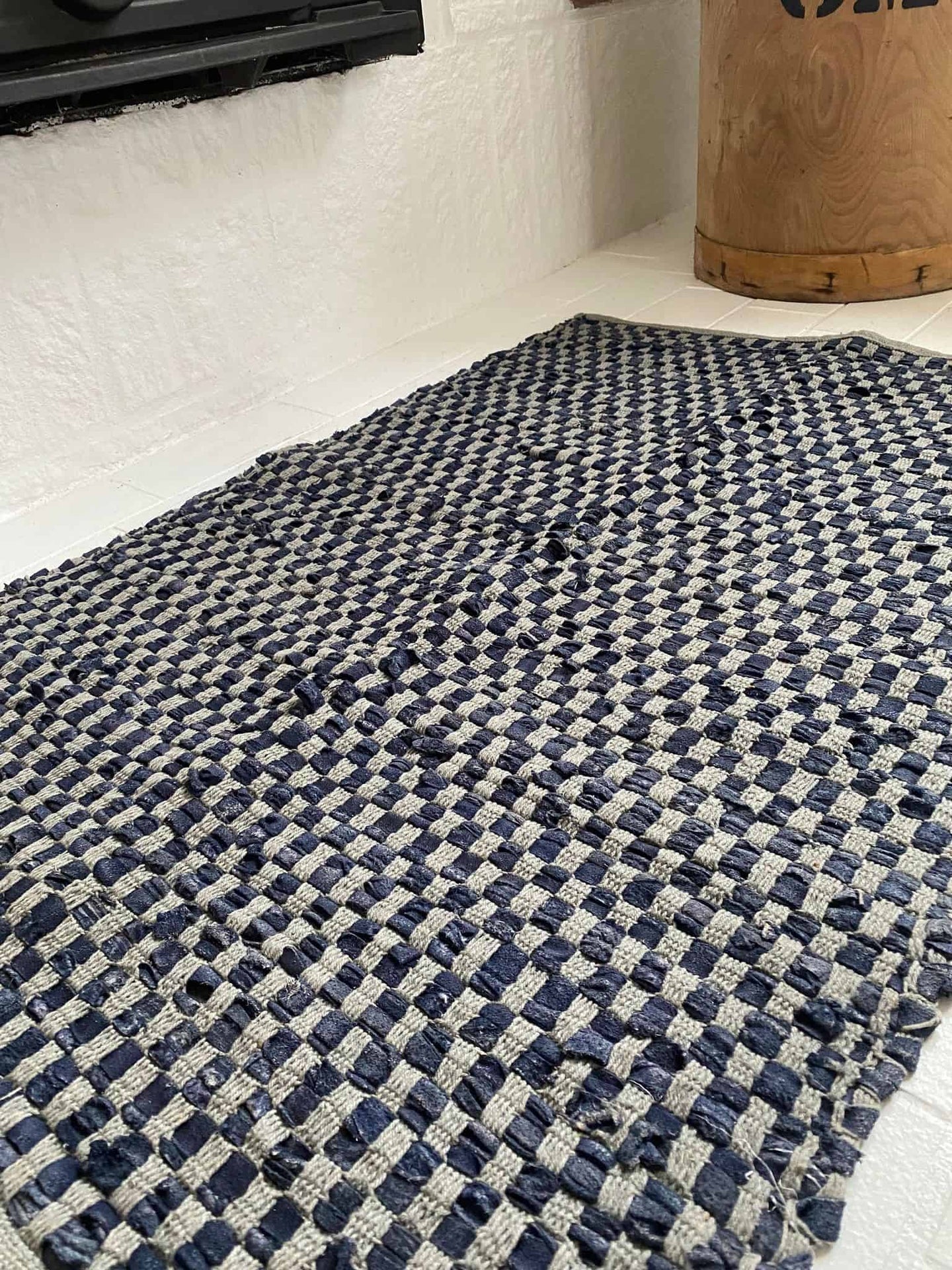 Gulvtæppe i flettet skind – Tern 60x90cm - VIAMAJA.DK