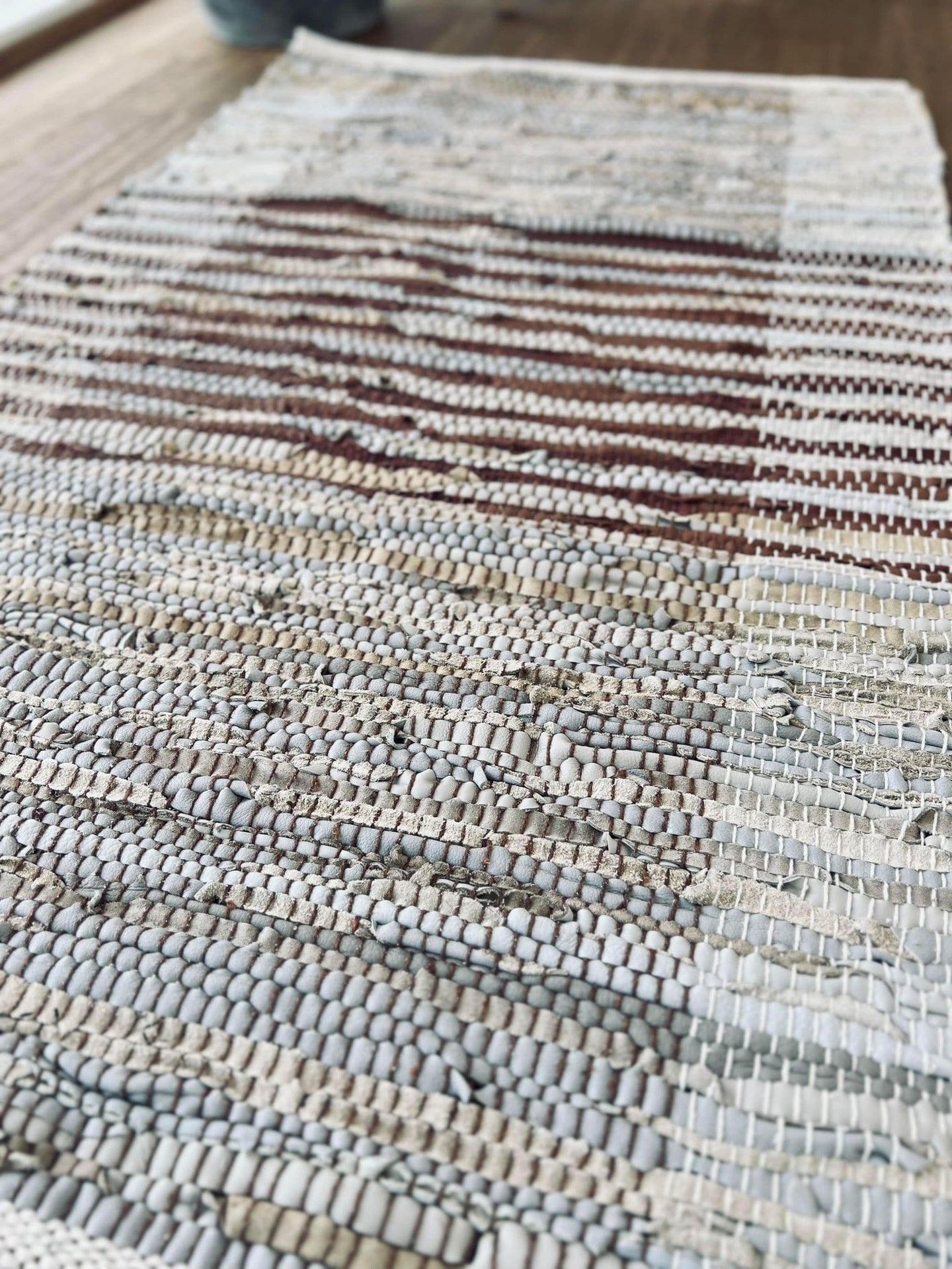 Gulvtæppe i læder - 60x90 Natur / Brun - VIAMAJA.DK