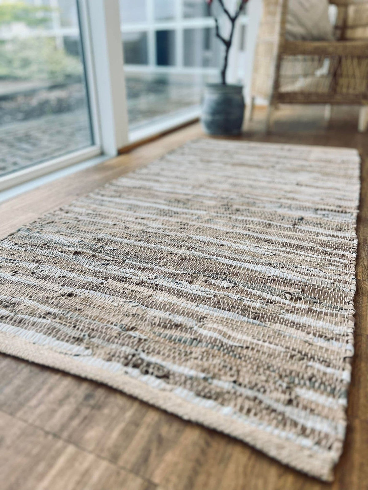 Gulvtæppe i læder - 70x140cm Beige - VIAMAJA.DK