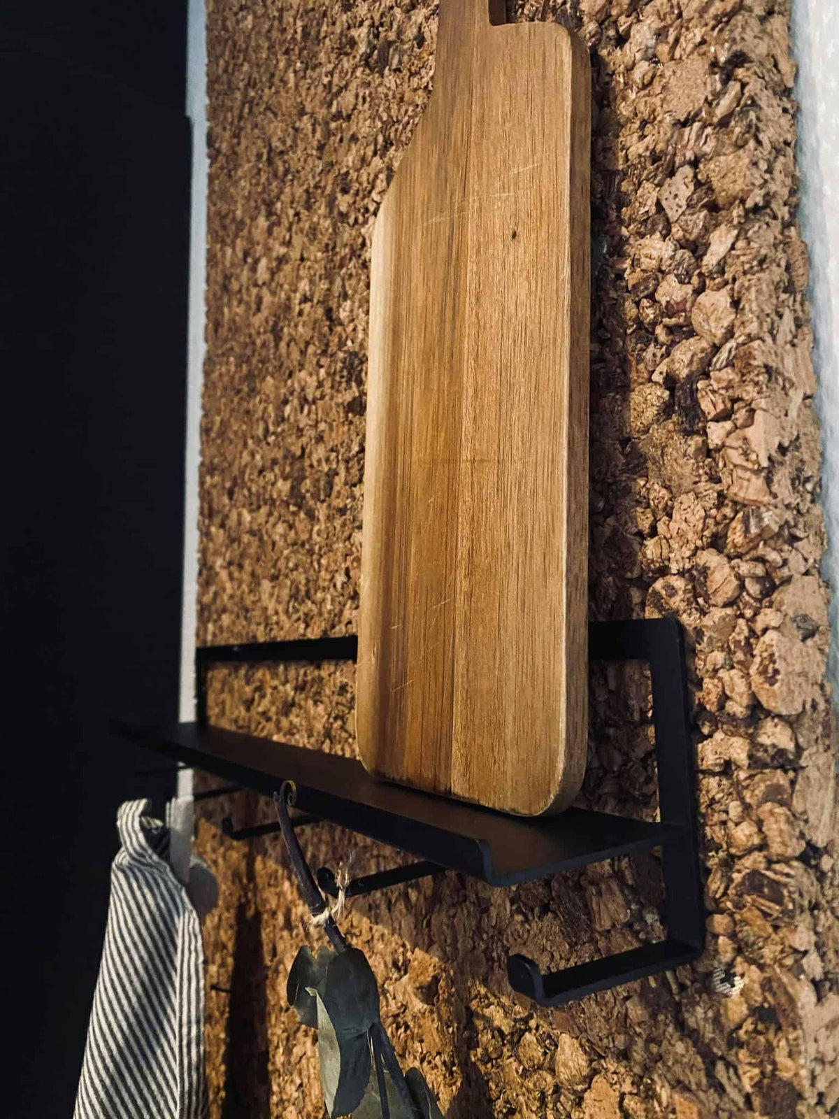 Hylde med knager - 45cm - VIAMAJA.DK