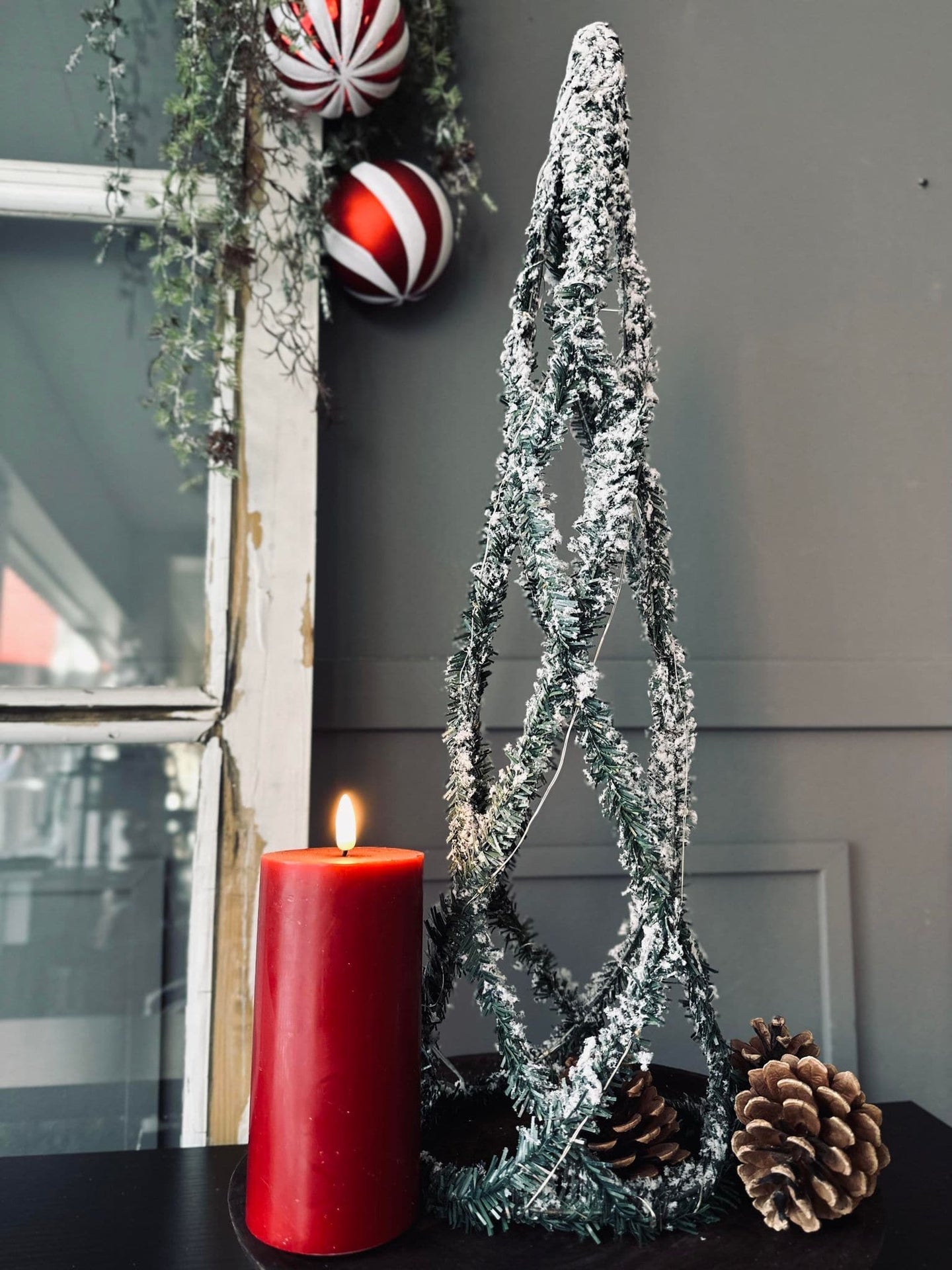 Julekegle med LED lys - H 60cm - VIAMAJA.DK