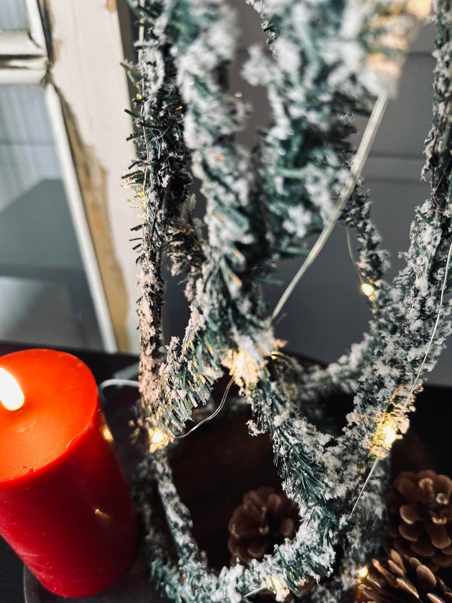Julekegle med LED lys - H 60cm - VIAMAJA.DK