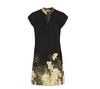 Kleid aus schwarzem bedrucktem Stoff mit goldenen Details