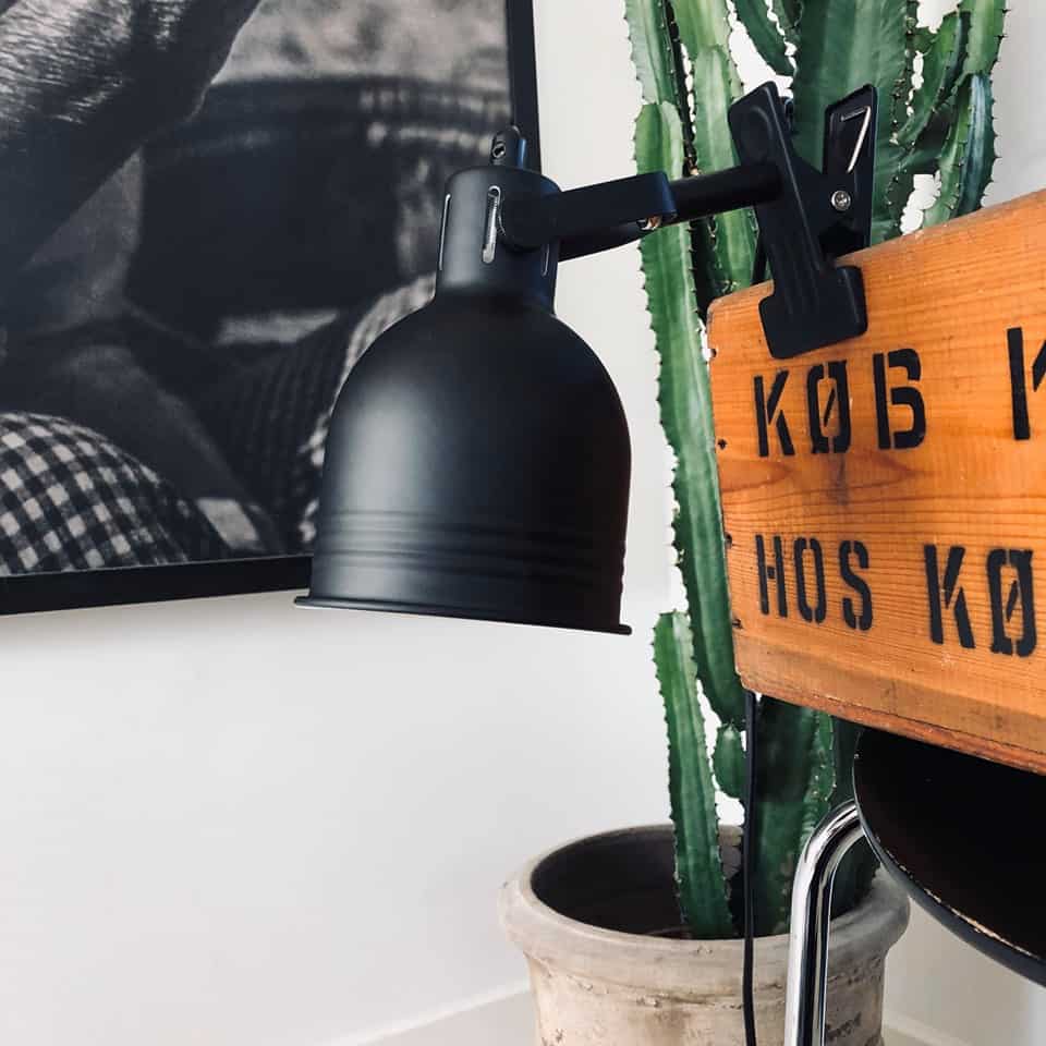 Klemmelampe i sort metal - VIAMAJA